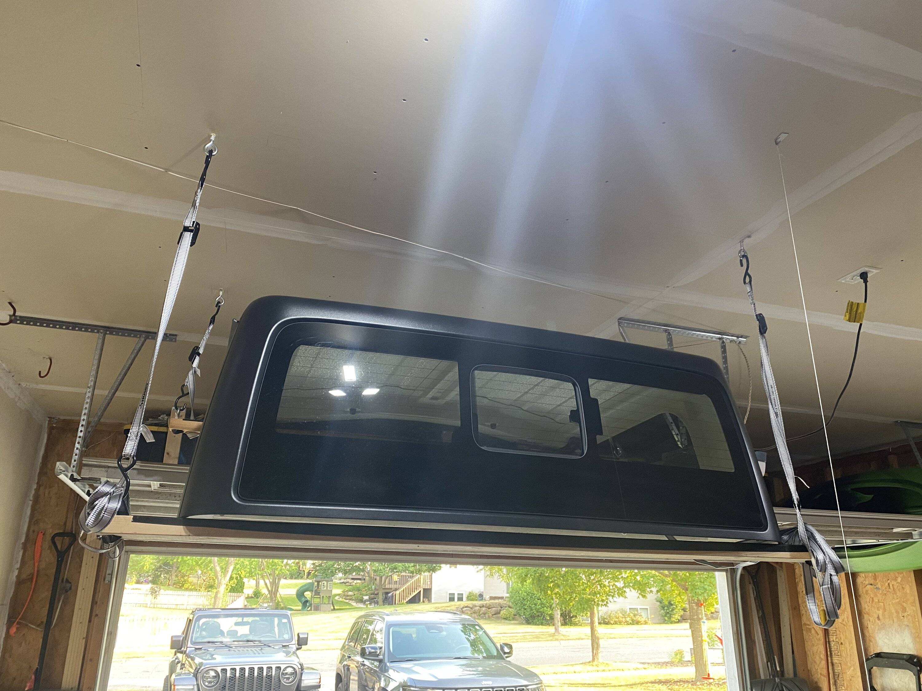 Jeep Gladiator Hardtop DIY Garage Hoist IMG_4056