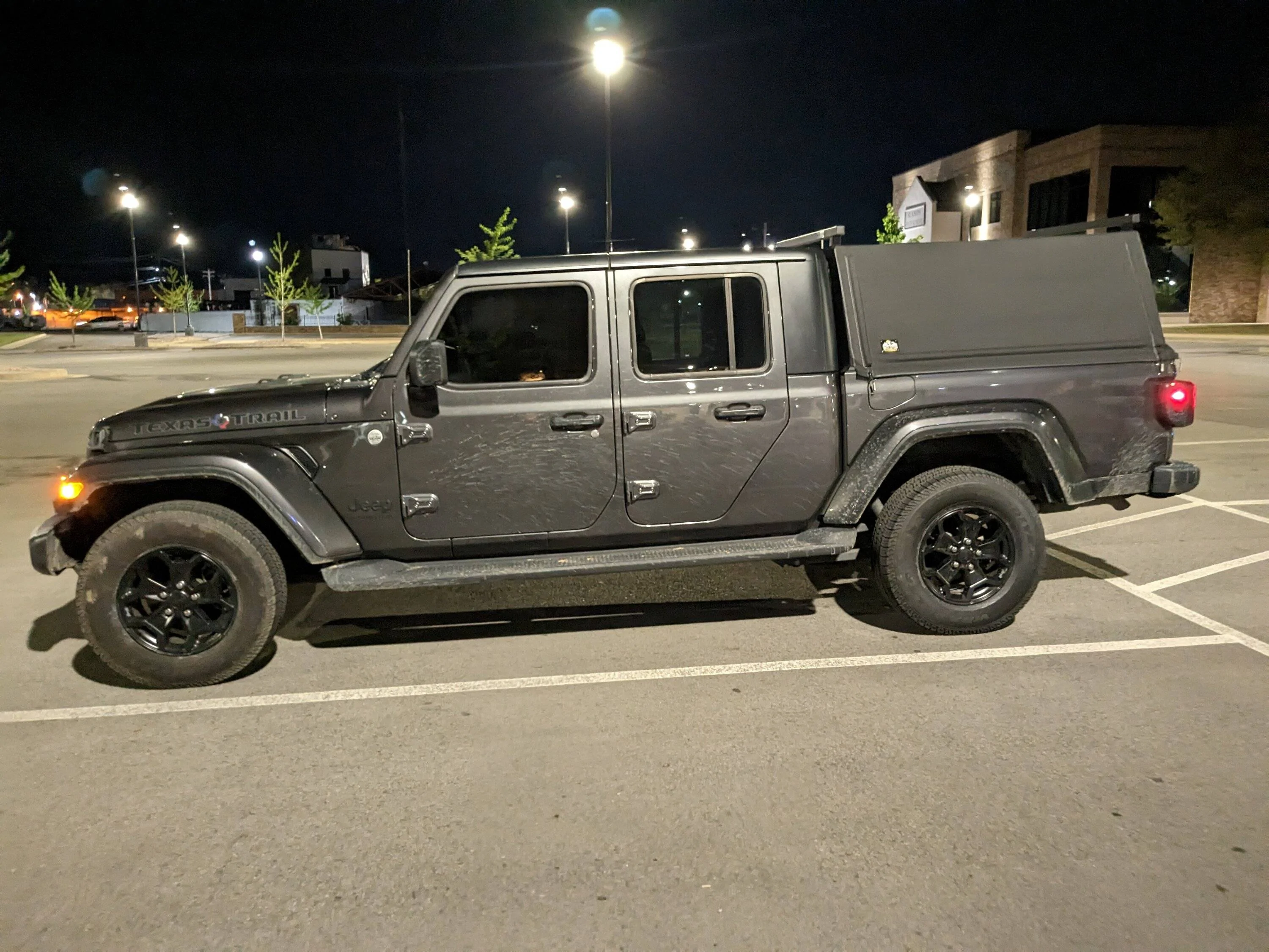 Jeep Gladiator Anyone using this soft cap (from wild-top.com)? PXL_20230407_034822257