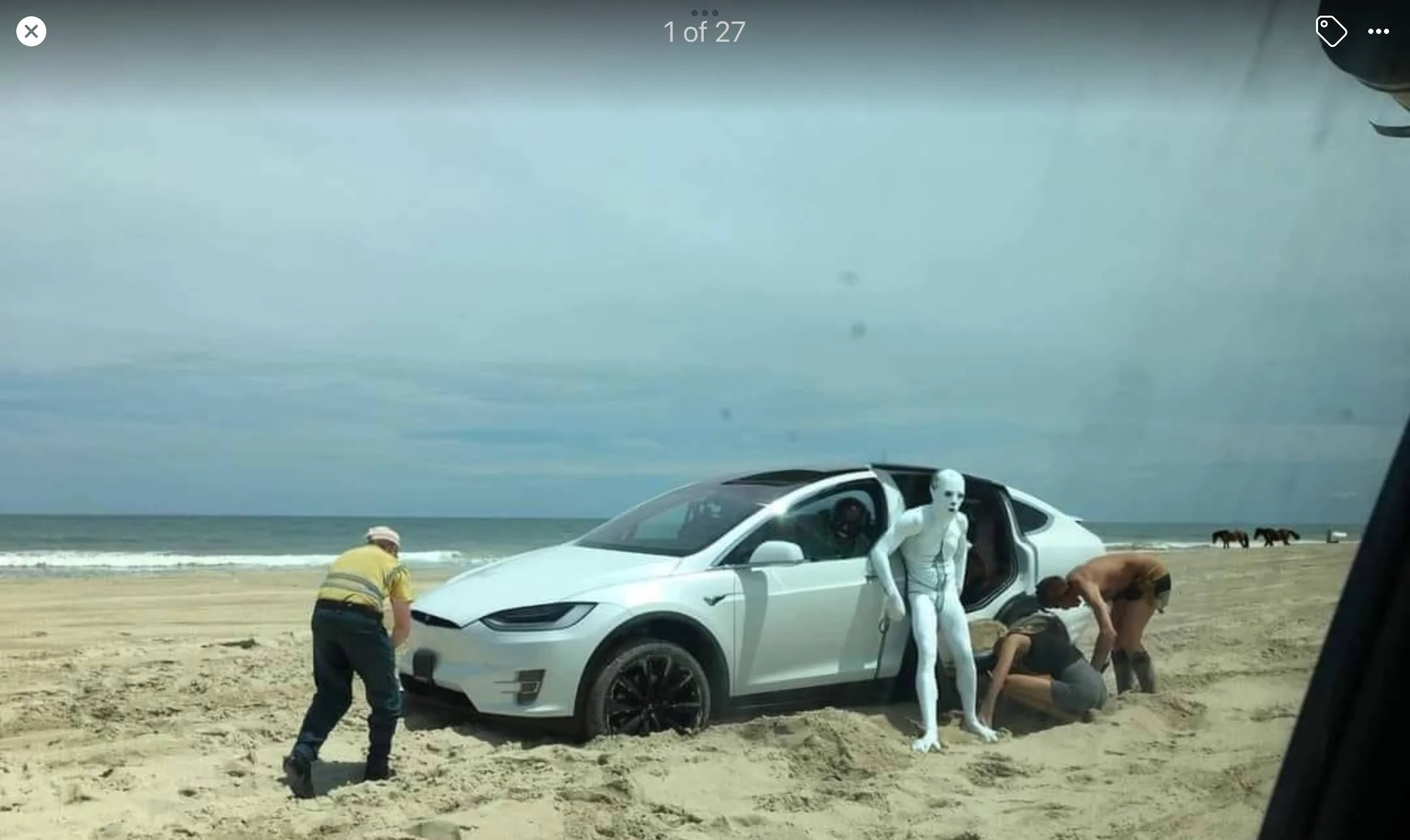 Jeep Gladiator Stuck on the beach IMG_1655