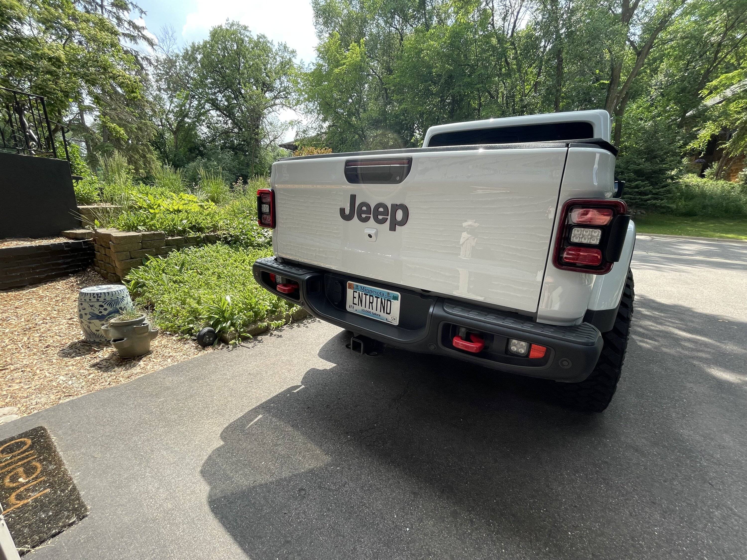 Jeep Gladiator 2020 Bright White Rubicon with 2in Lift & 37" Tires - $56,999 IMG-5275