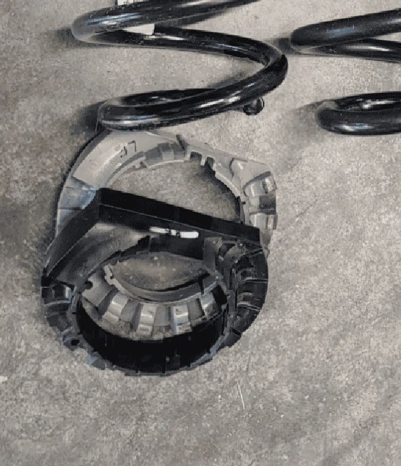 Jeep Gladiator Issues installing spring correction pads with stock springs/spacer lift? 1687565221724