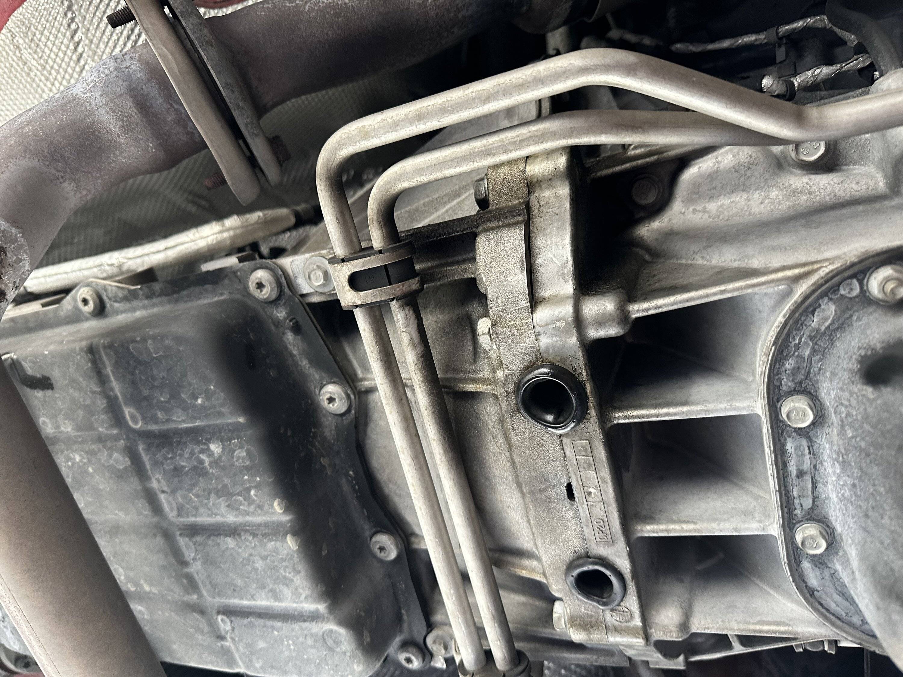 Jeep Gladiator Noticed a small leak while changing oil. Are these plugs able to come out and replaced IMG_4900