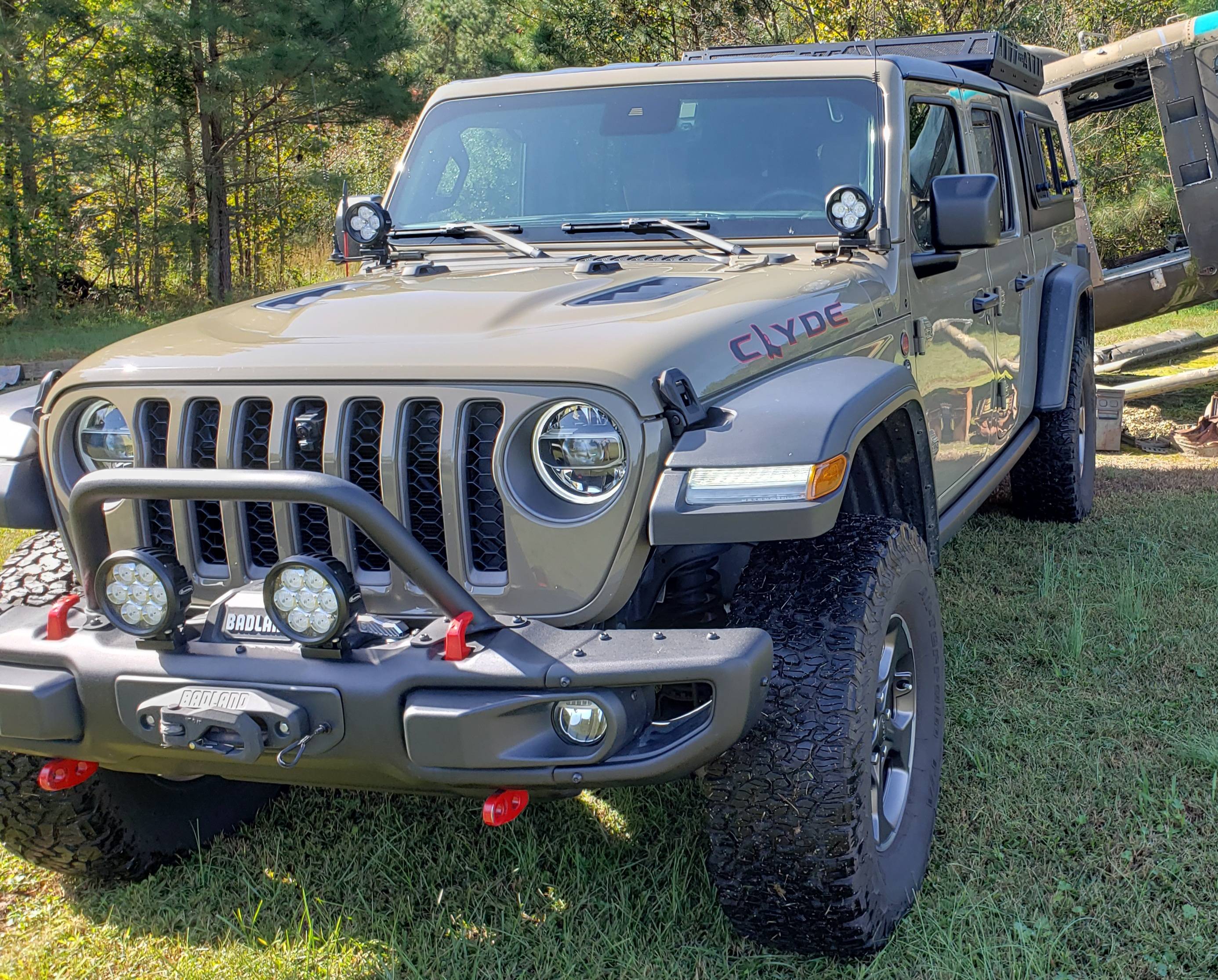 Jeep Gladiator Ham and GMRS in the Gladiator 20210201_231250
