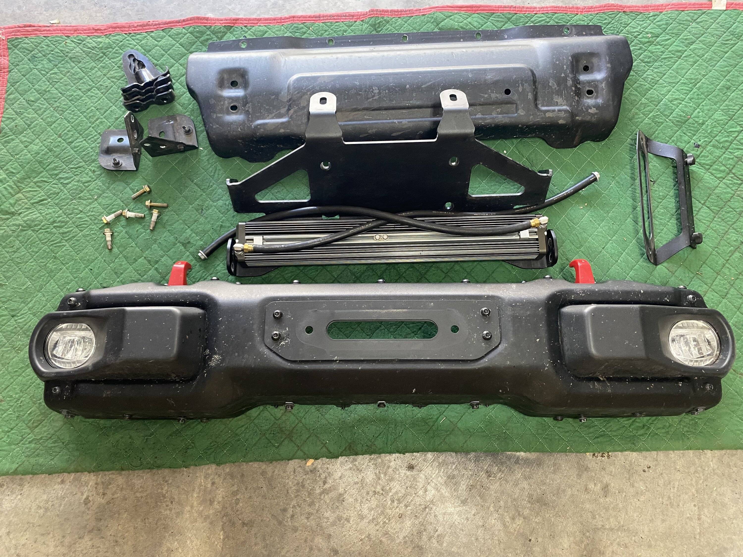 Jeep Gladiator Mopar Stubby Bumper, Skid, Winch mount and PS cooler IMG_8367