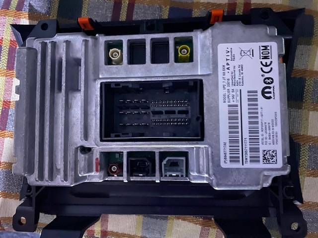 Jeep Gladiator 7" Uconnect radio with bezel radio 1