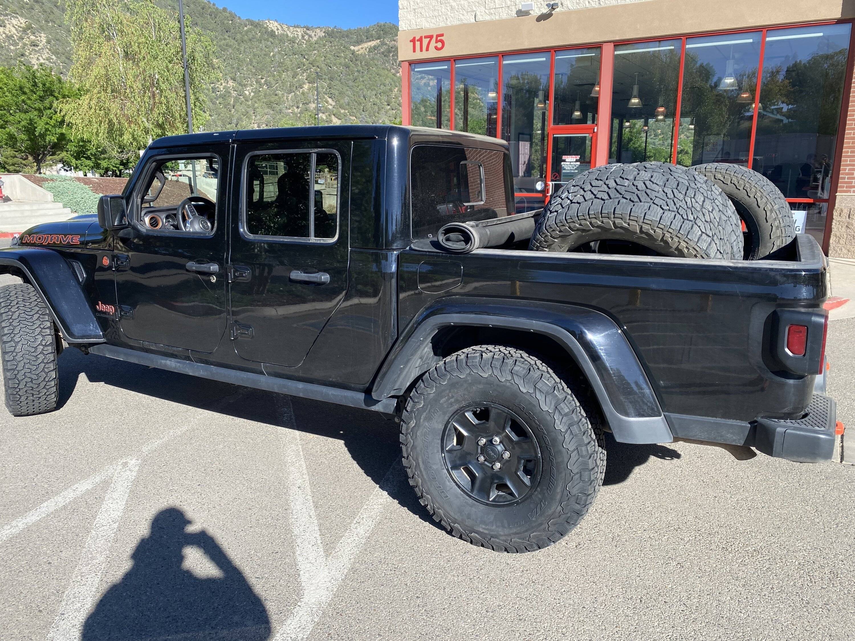 Jeep Gladiator Stock Mojave on 35s? Or regear necessary? IMG_3692