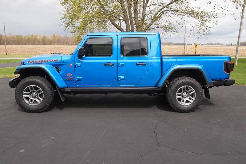 Jeep Gladiator Advice on stock Mojave change to 285/75/R17 ? P1011709E