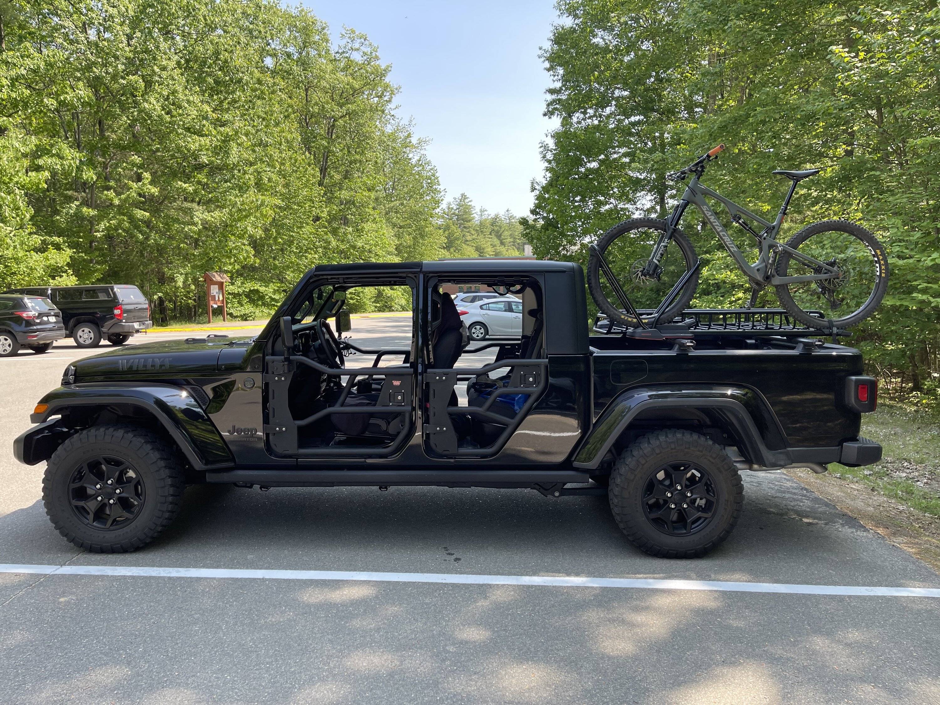 Jeep Gladiator Is there a bike mount that can go on the trail rails? IMG_0911