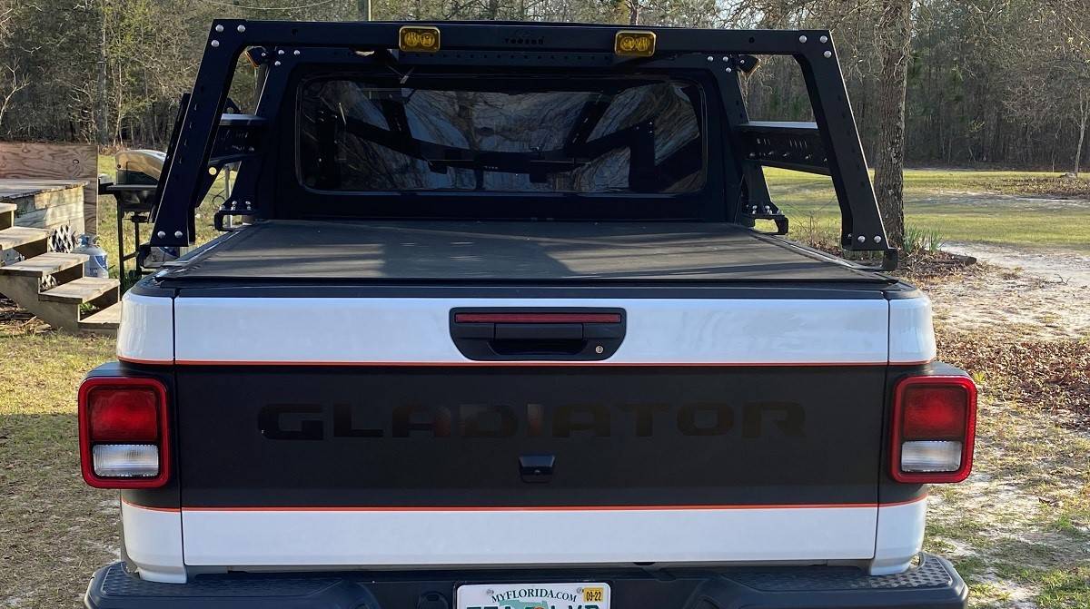 Jeep Gladiator Where to buy this tailgate wrap? tailgate1