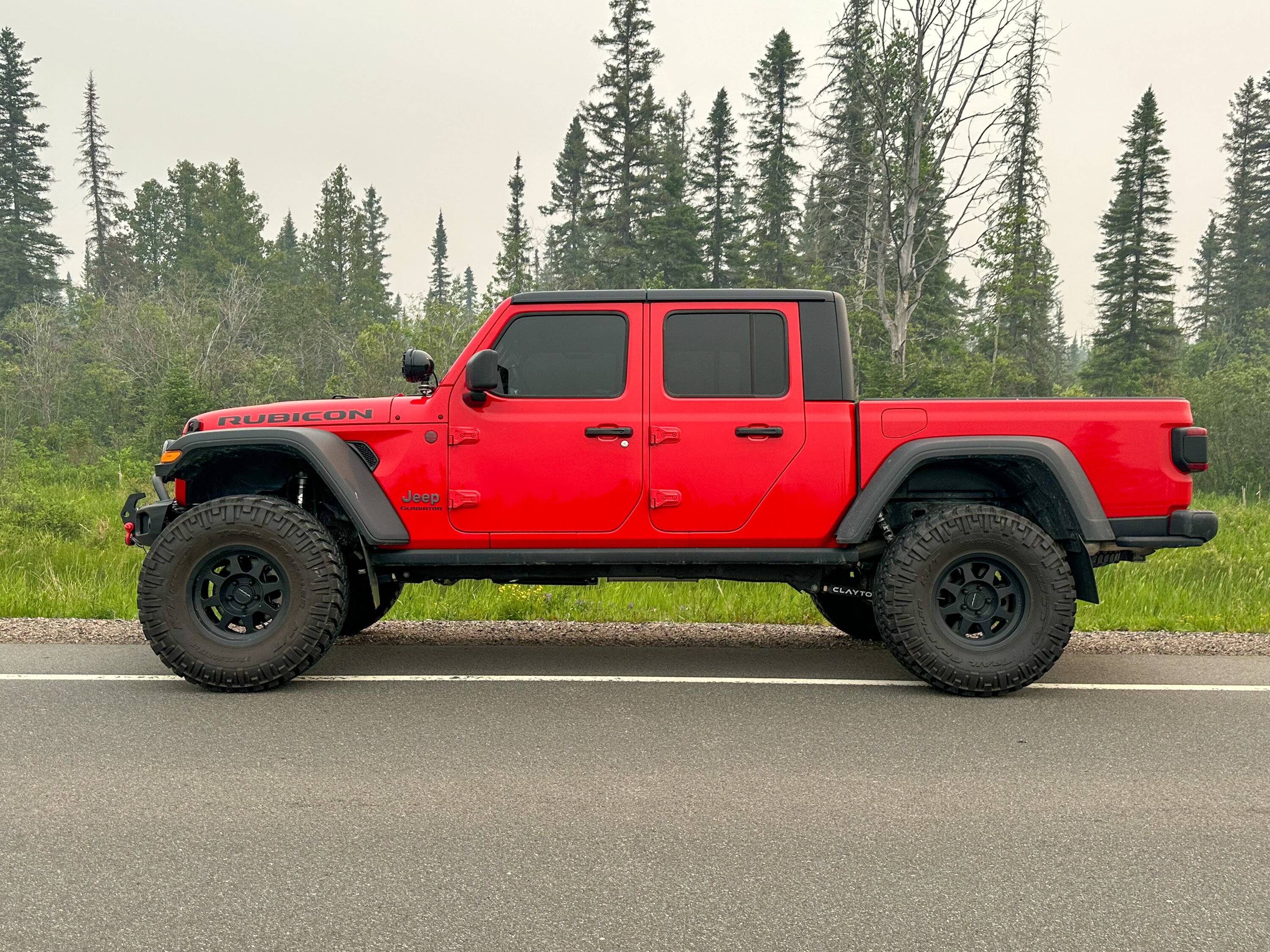 Jeep Gladiator FIRECRACKER RED Gladiator JT Club 61450E34-482E-4580-A29F-37A76555B11C