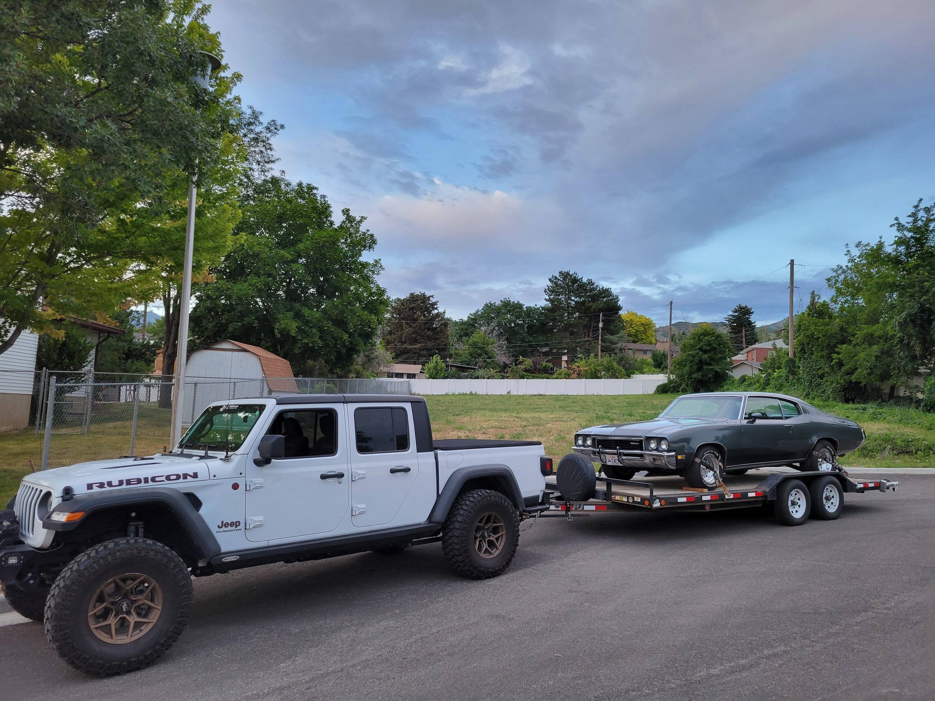 Jeep Gladiator So, what is everybody towing? 20230628_204540
