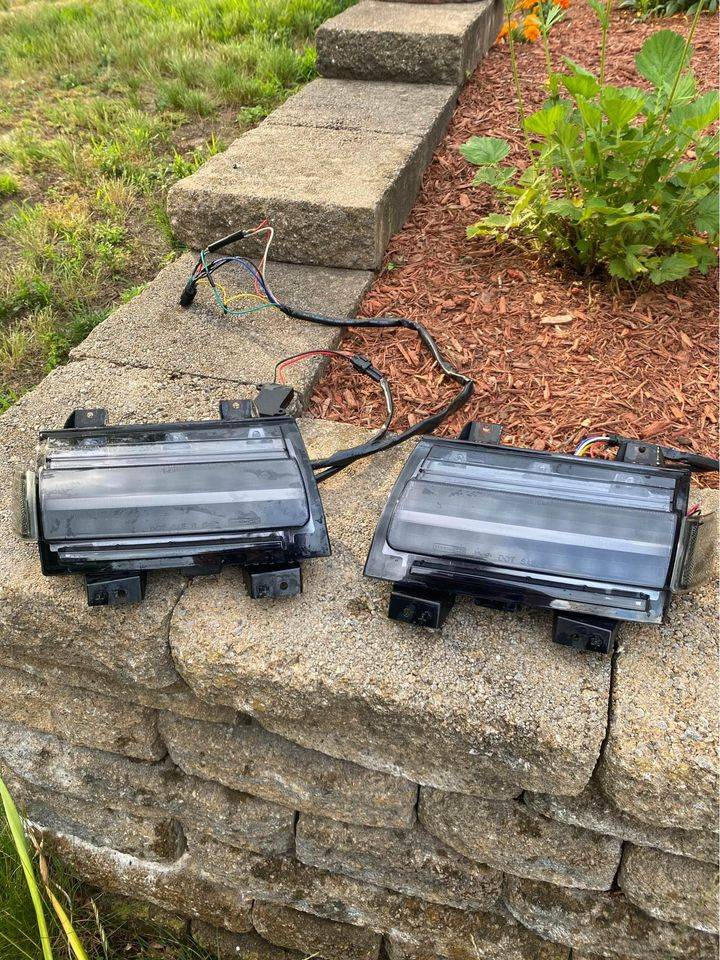 Jeep Gladiator Morimoto XB Smoked Sequential Turn Signals And Side Markers 356366406_5940813362691829_5867551076838684918_n