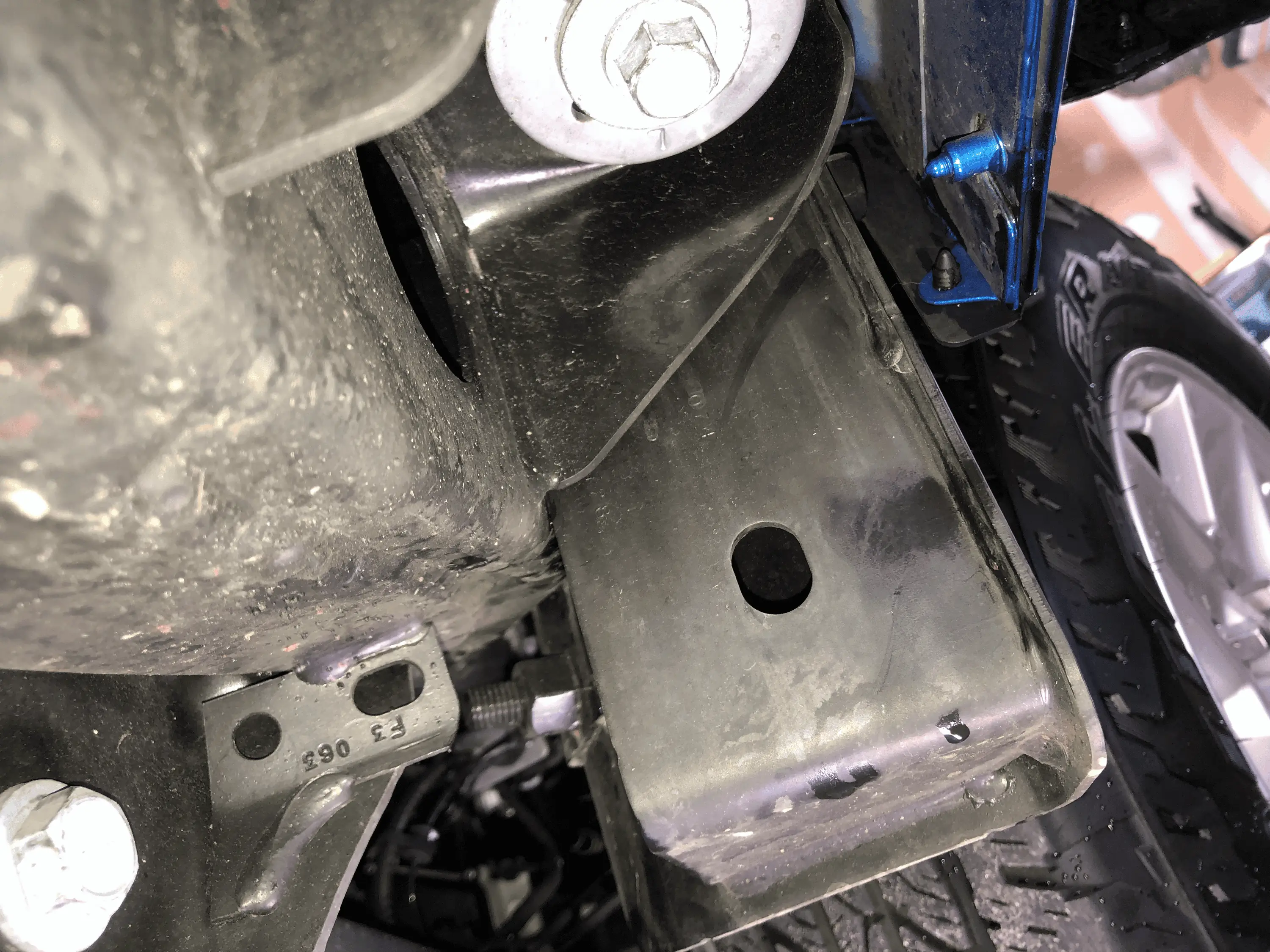 Jeep Gladiator What's this bracket for and can I cut it off tempImage7R7GF5