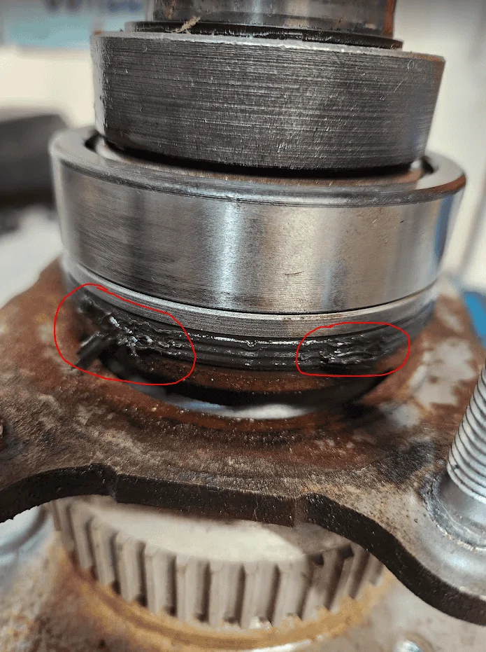Jeep Gladiator Leaking axle seal? 1688077493610