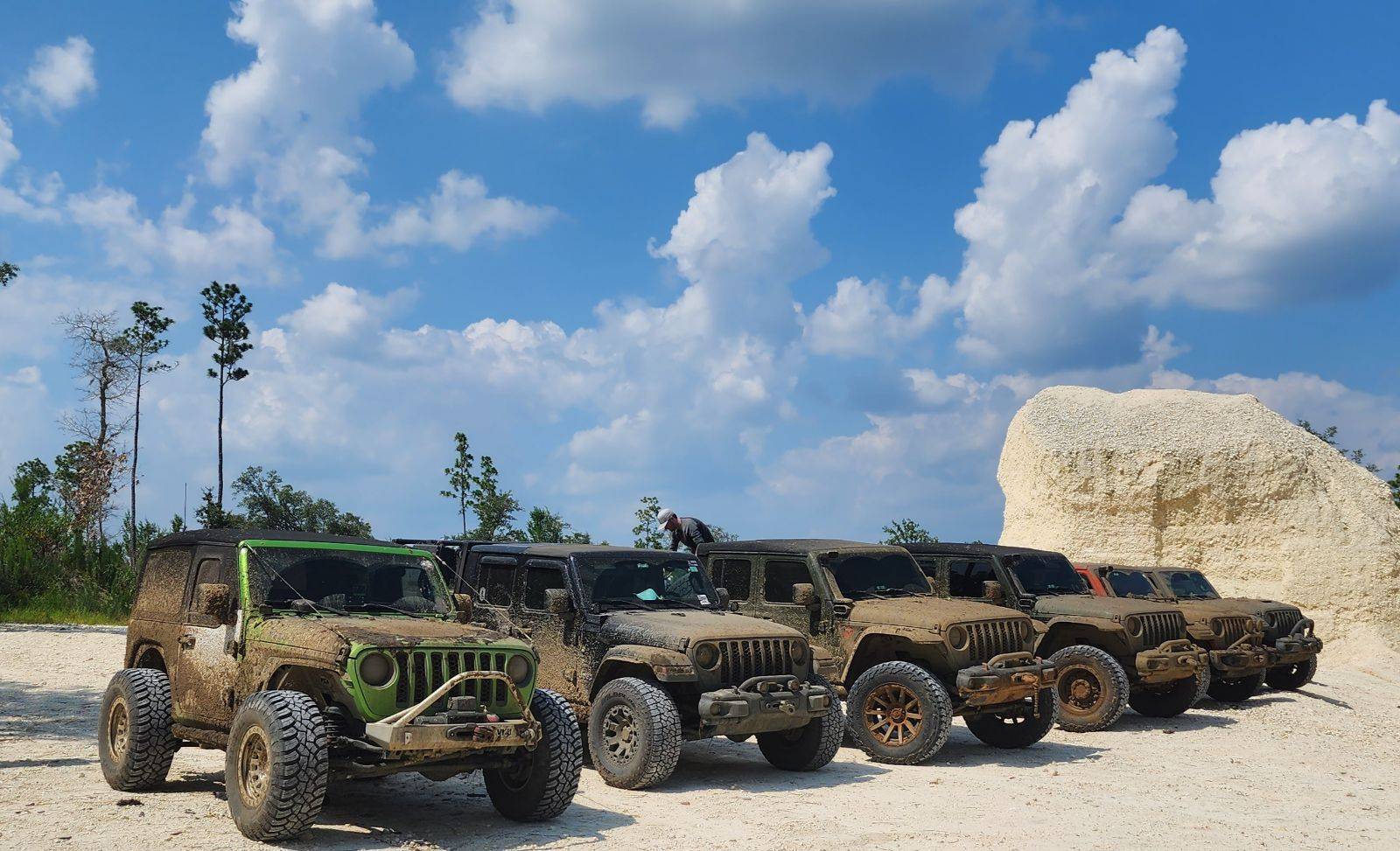 Jeep Gladiator Jeeps Parking Next To Jeeps 8861