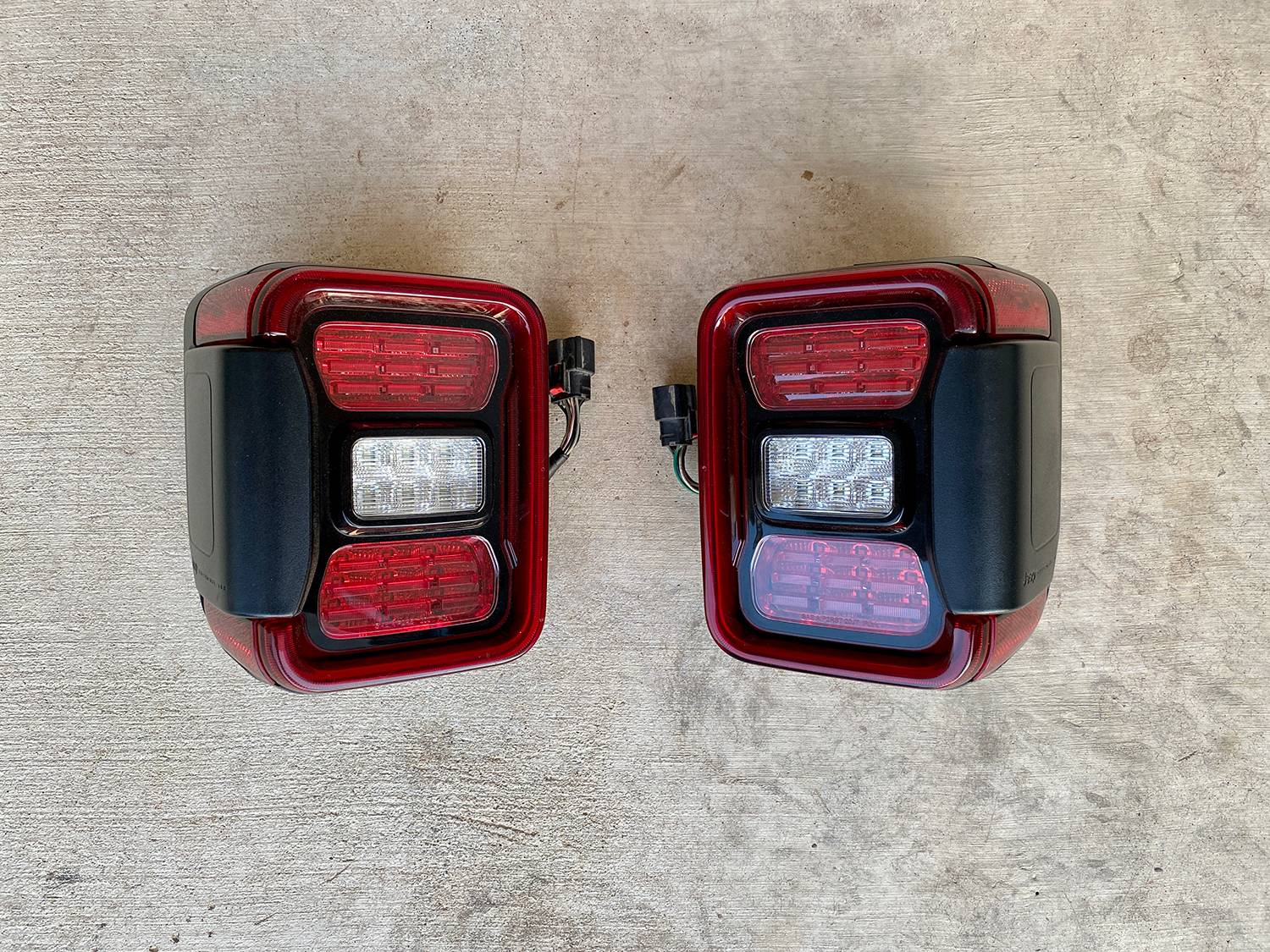 Jeep Gladiator Jeep JT OEM LED Tail Lights jt-taillights-1
