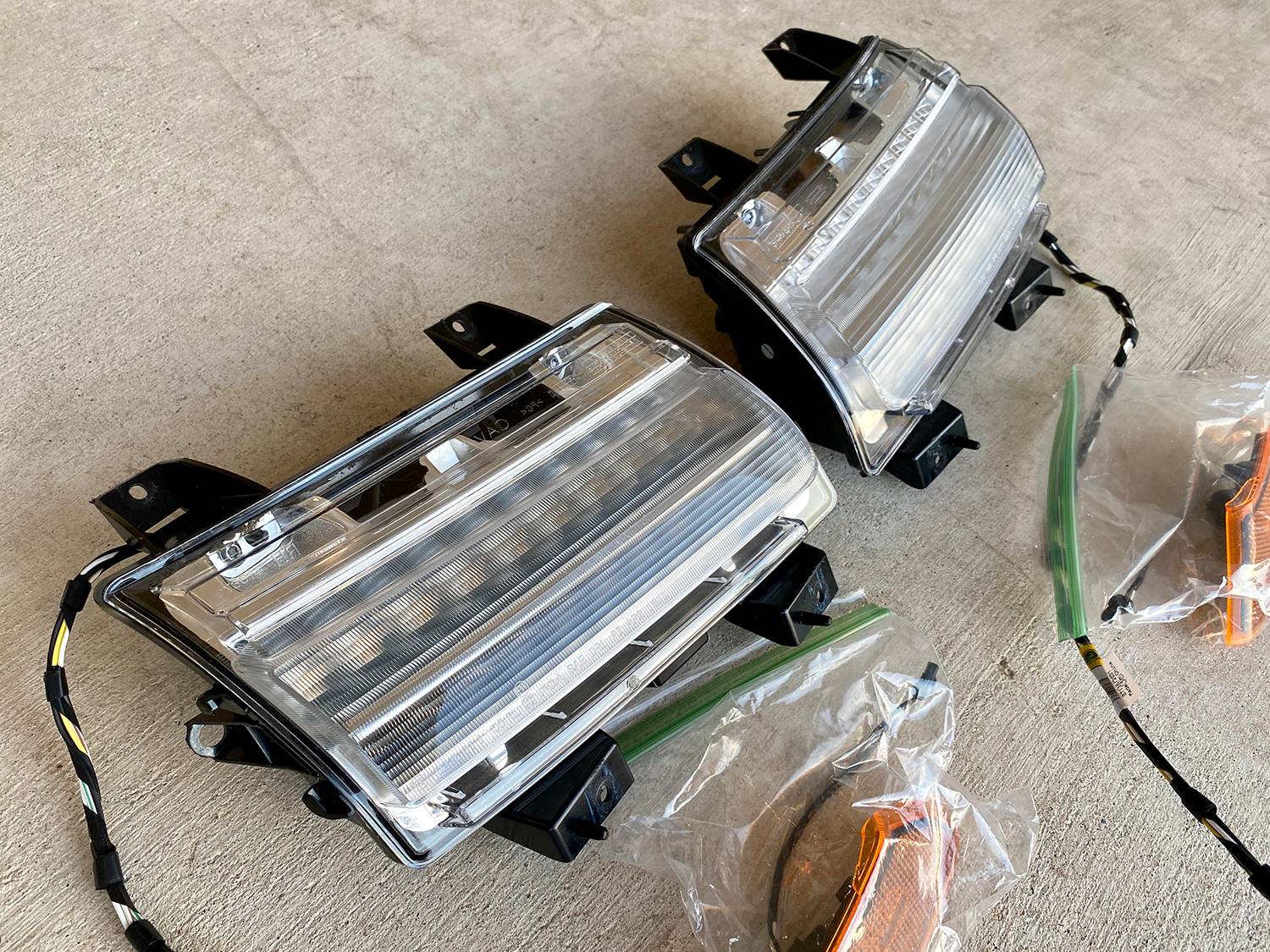 Jeep Gladiator Jeep OEM LED DRL Turn Signals w/ Side Markers jt-drl-2