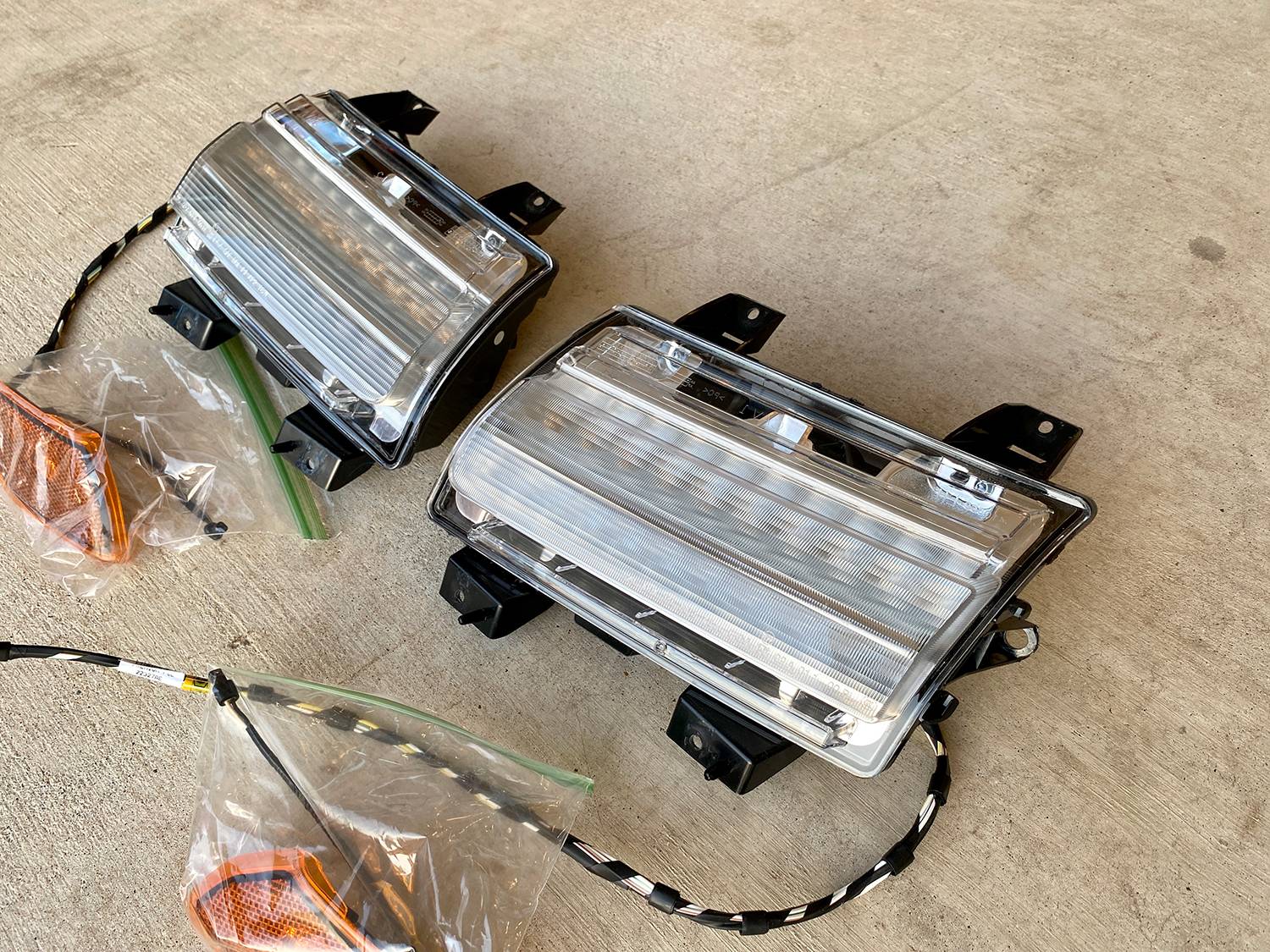 Jeep Gladiator Jeep OEM LED DRL Turn Signals w/ Side Markers jt-drl-3