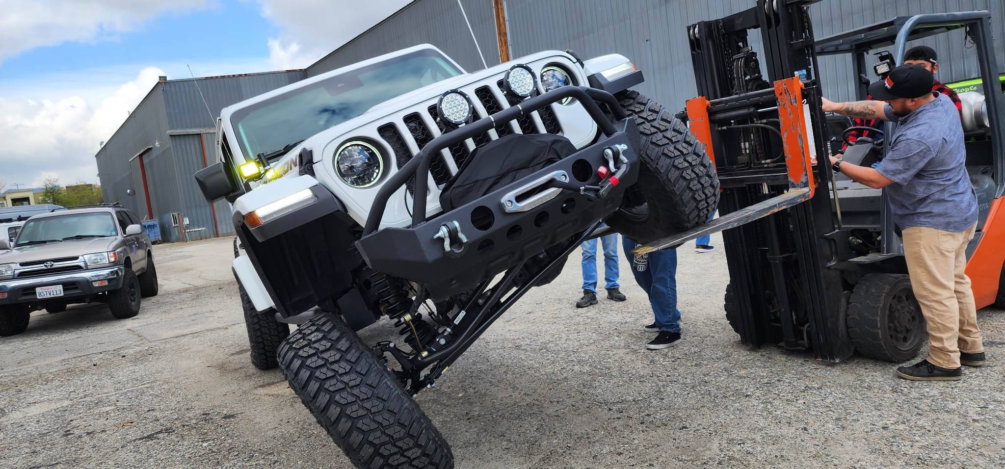 Jeep Gladiator Ecodiesel 3.5" Lift Options received_166863902406864