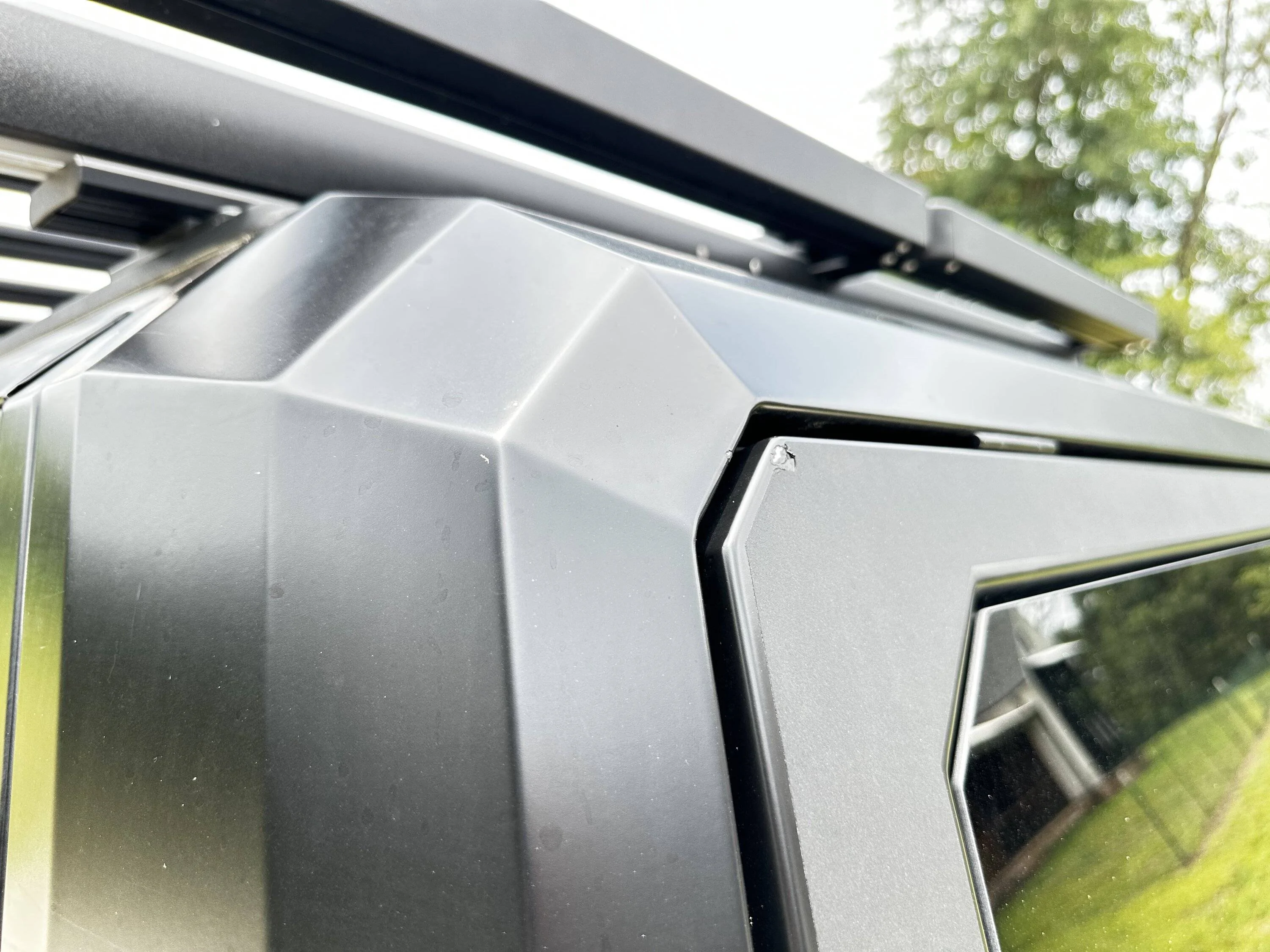Jeep Gladiator RSI Smartcap EVO Sport with RSI drop rack IMG_1388