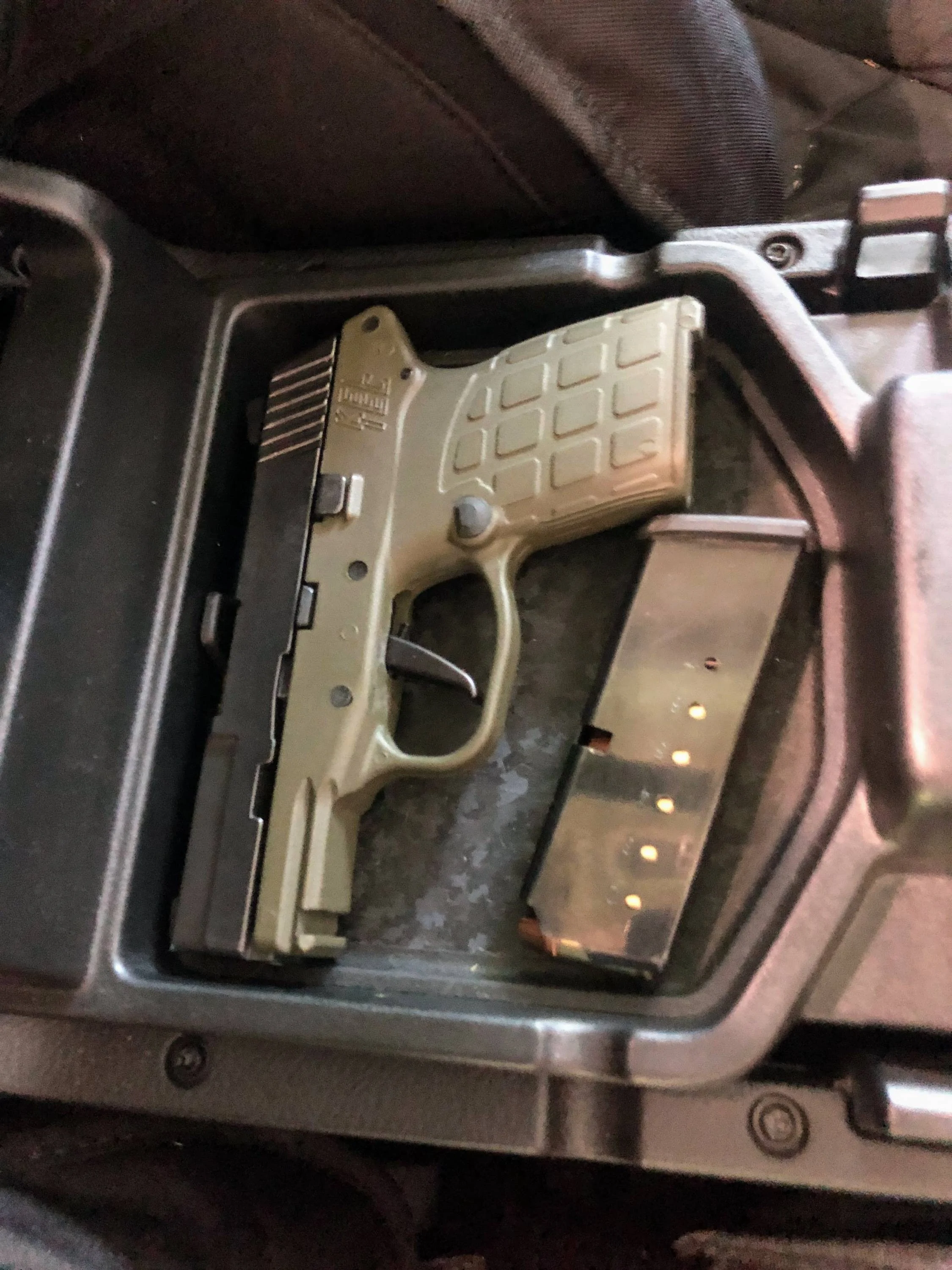 Jeep Gladiator Handgun safe/lockbox recommendations wCuaIyIdJ7jqbLEBHhAV85y-b7QfAU99otXynXv0EoIL=w2400