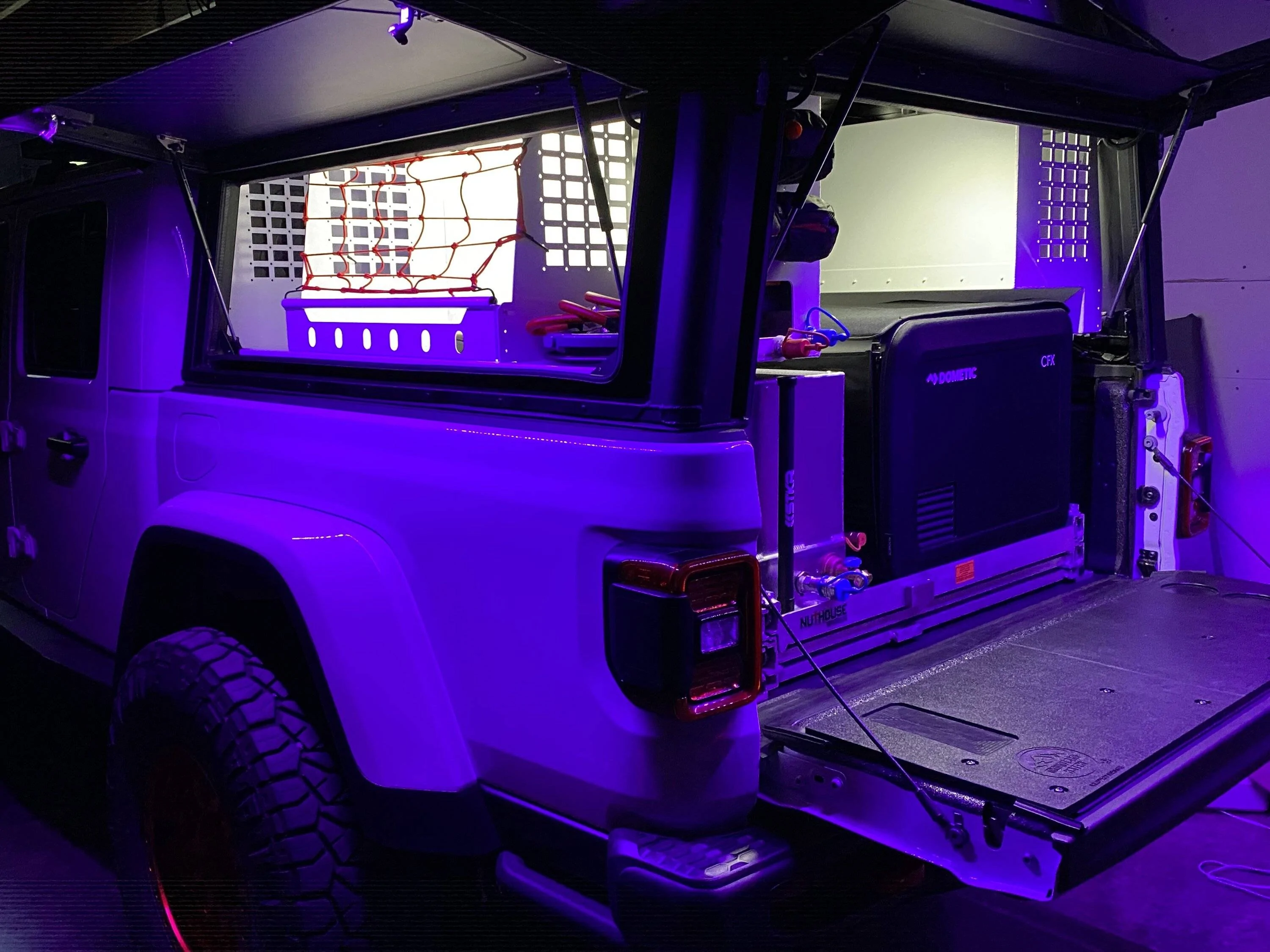 Jeep Gladiator Alu-Cab Contour Canopy Roll Call - not Camper IMG_7172