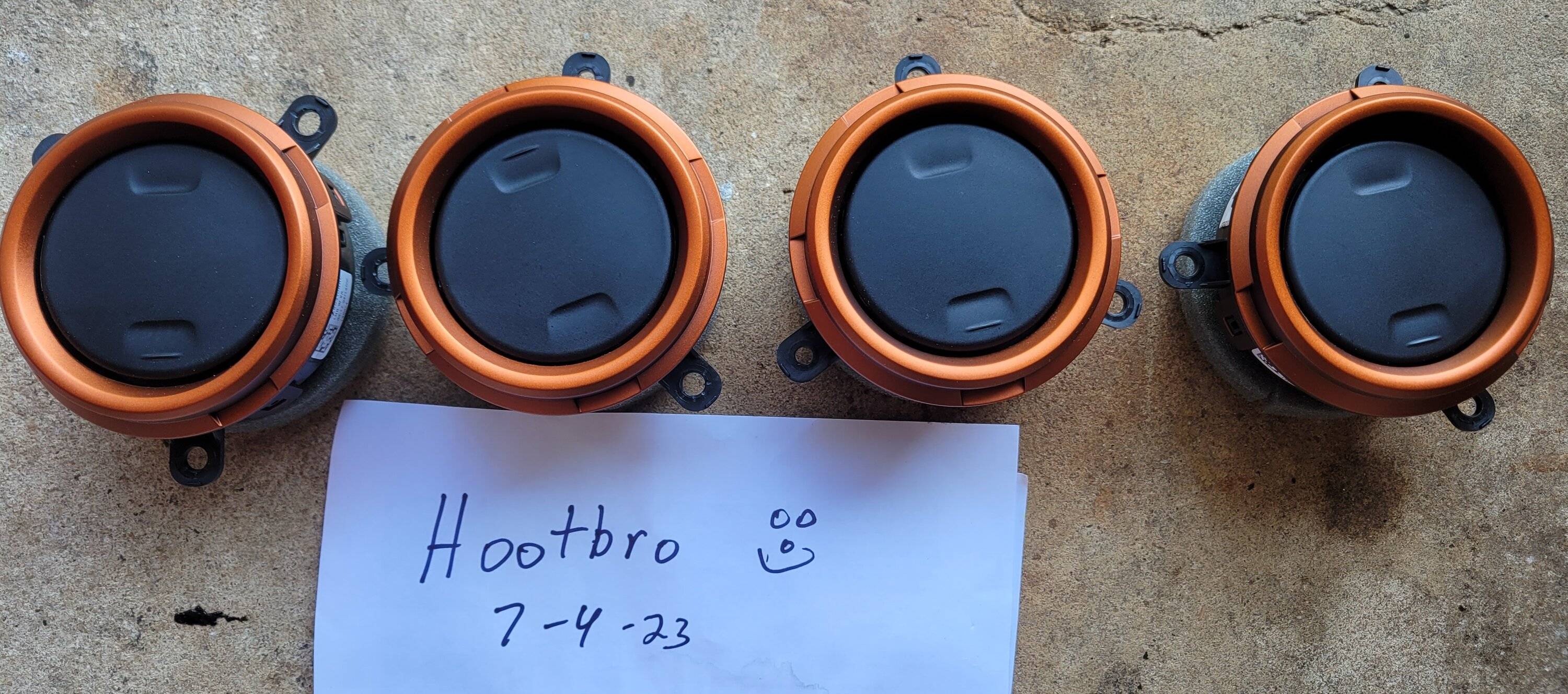 Jeep Gladiator Mojave Orange AC Vent Set 20230704_163314