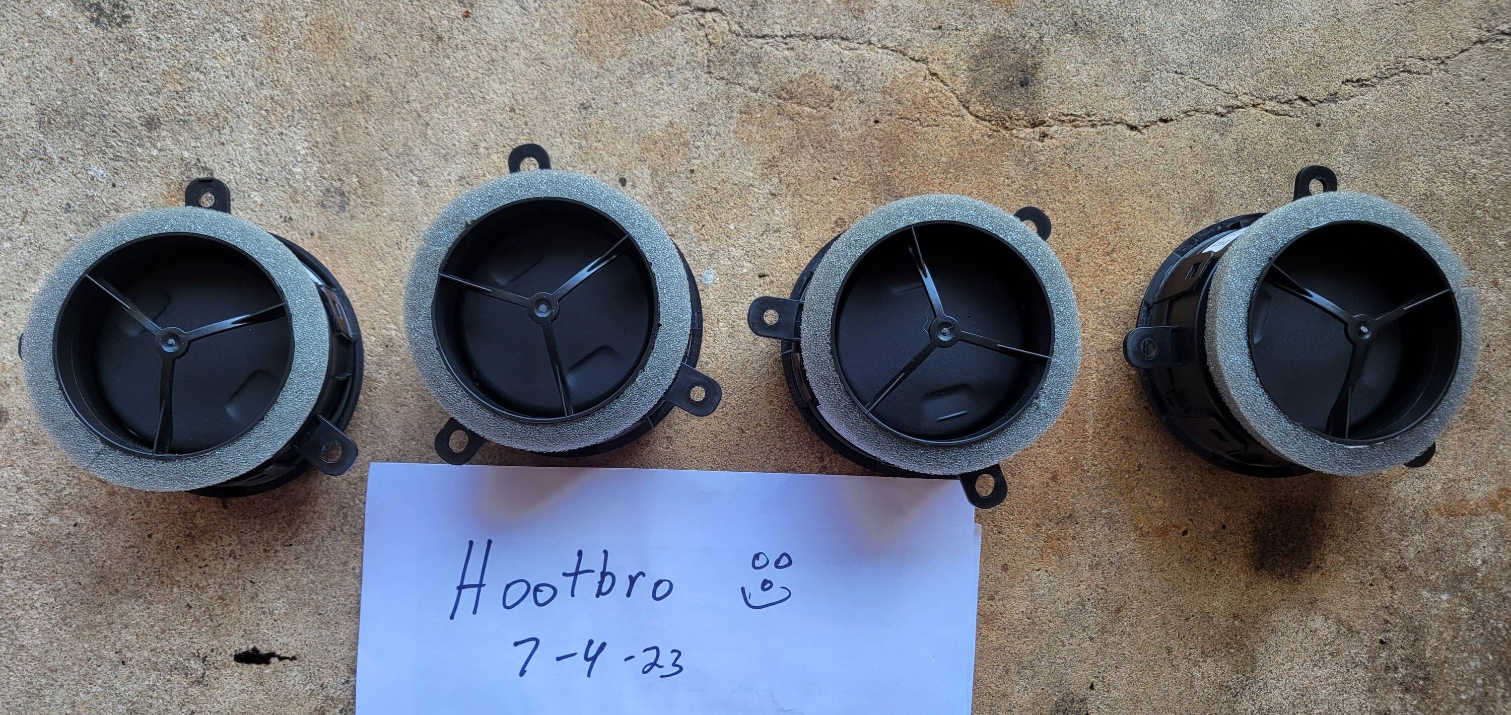 Jeep Gladiator Mojave Orange AC Vent Set 20230704_163352