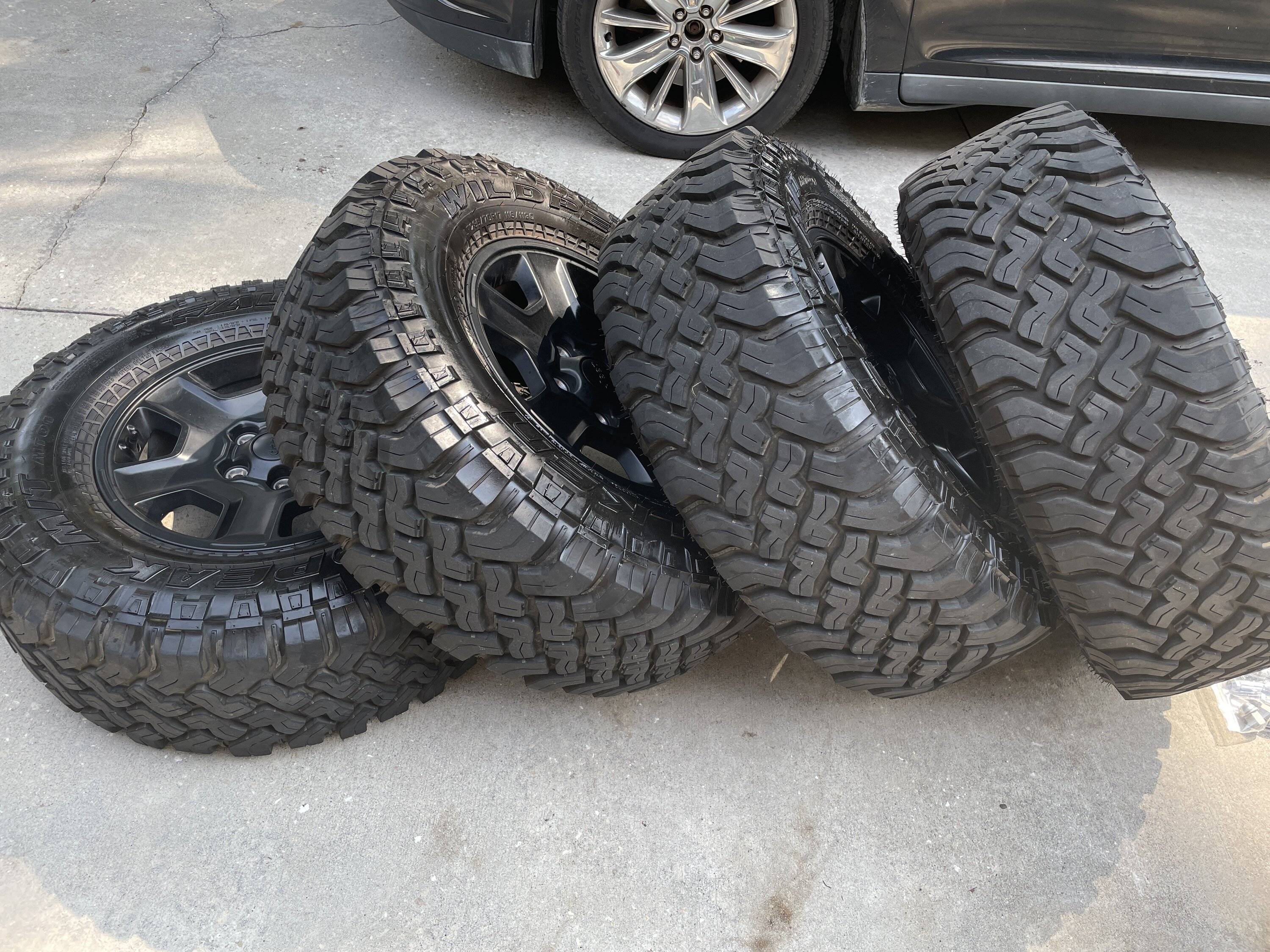 Jeep Gladiator **Price Reduction - OEM Wheels & Falken Wildpeak M/T01 285/70R17 - $800 OBO image_6487327.JPG
