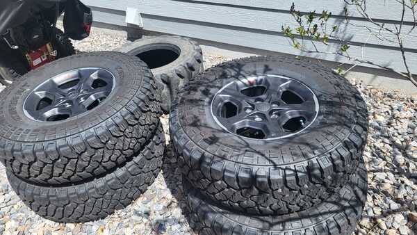 Jeep Gladiator 35x10.50R17 Kenda Klever R/T KR601 121R D/8 Ply BSW Tires $800 ca6659691dfb26dea105111792580168