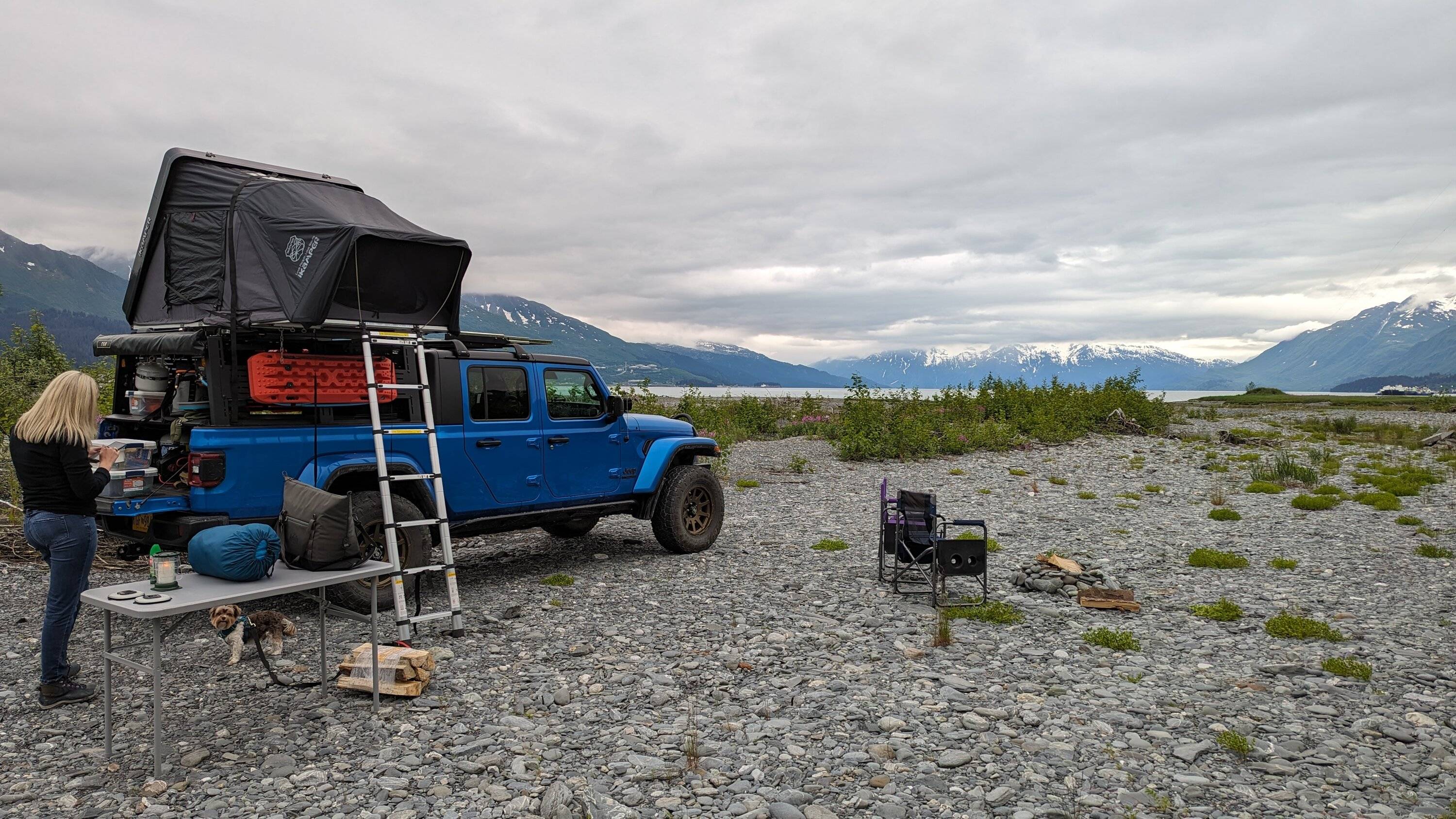 Jeep Gladiator Alaska Daily Drivers: Hydro Blue 80A and Bright White JTR PXL_20230702_032159209