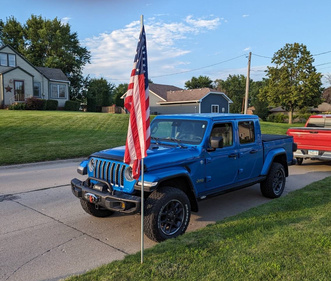 Jeep Gladiator HYDRO BLUE PEARL Gladiator JT Club PXL_20230705_002621119