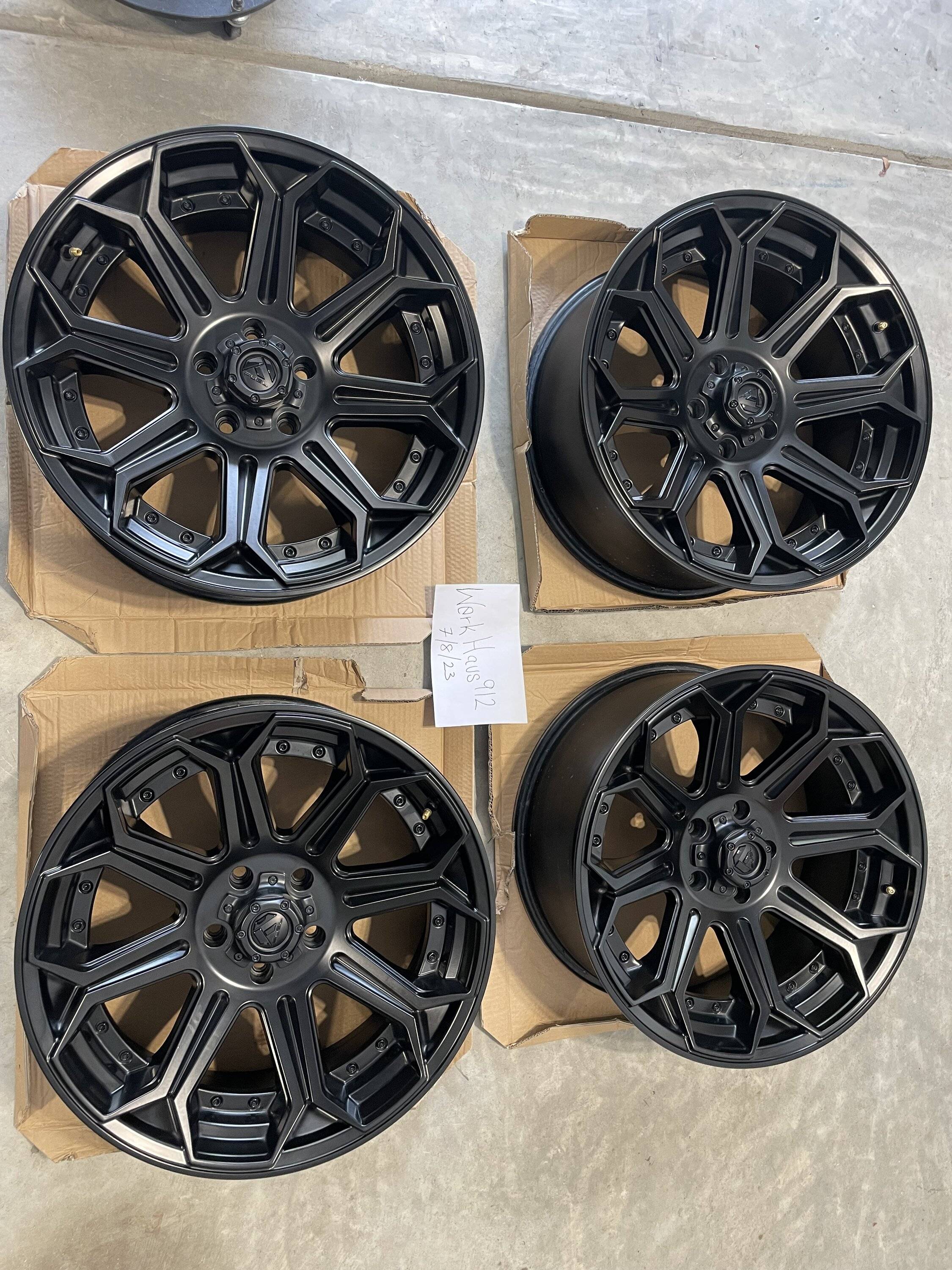 Jeep Gladiator Fuel Siege 20x9 / +1 Offset / 5x5 Bolt Pattern IMG_5864