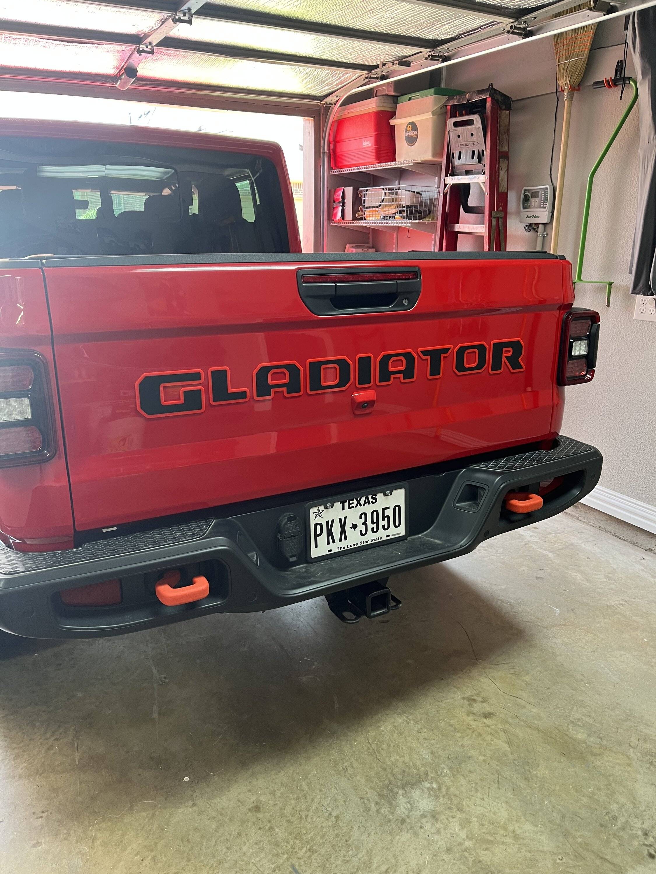 Jeep Gladiator Tailgate Lettering IMG_6608