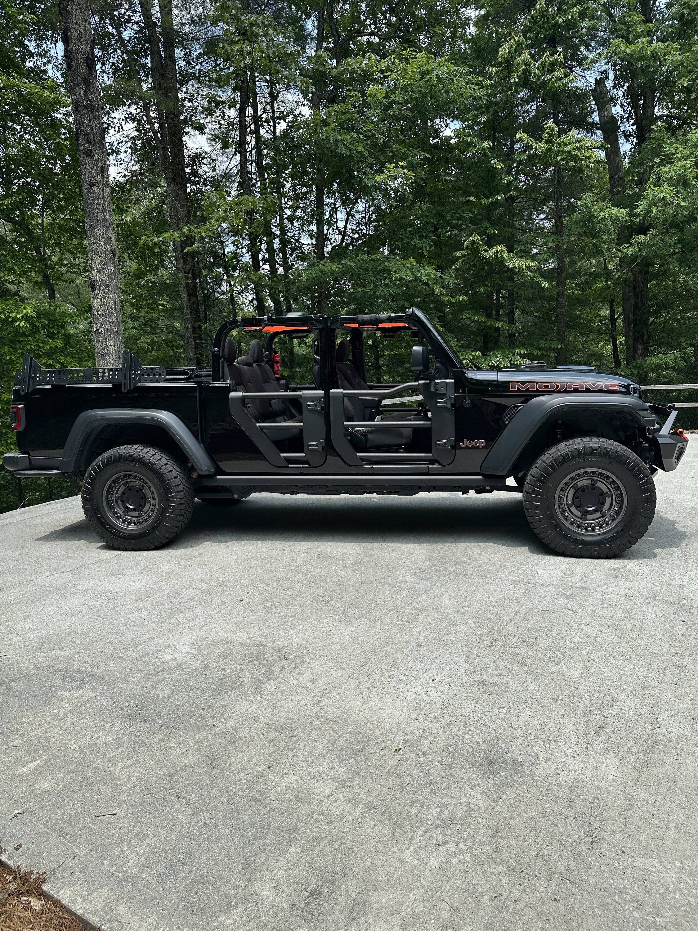Jeep Gladiator Pics with tube doors -- post yours IMG_1979