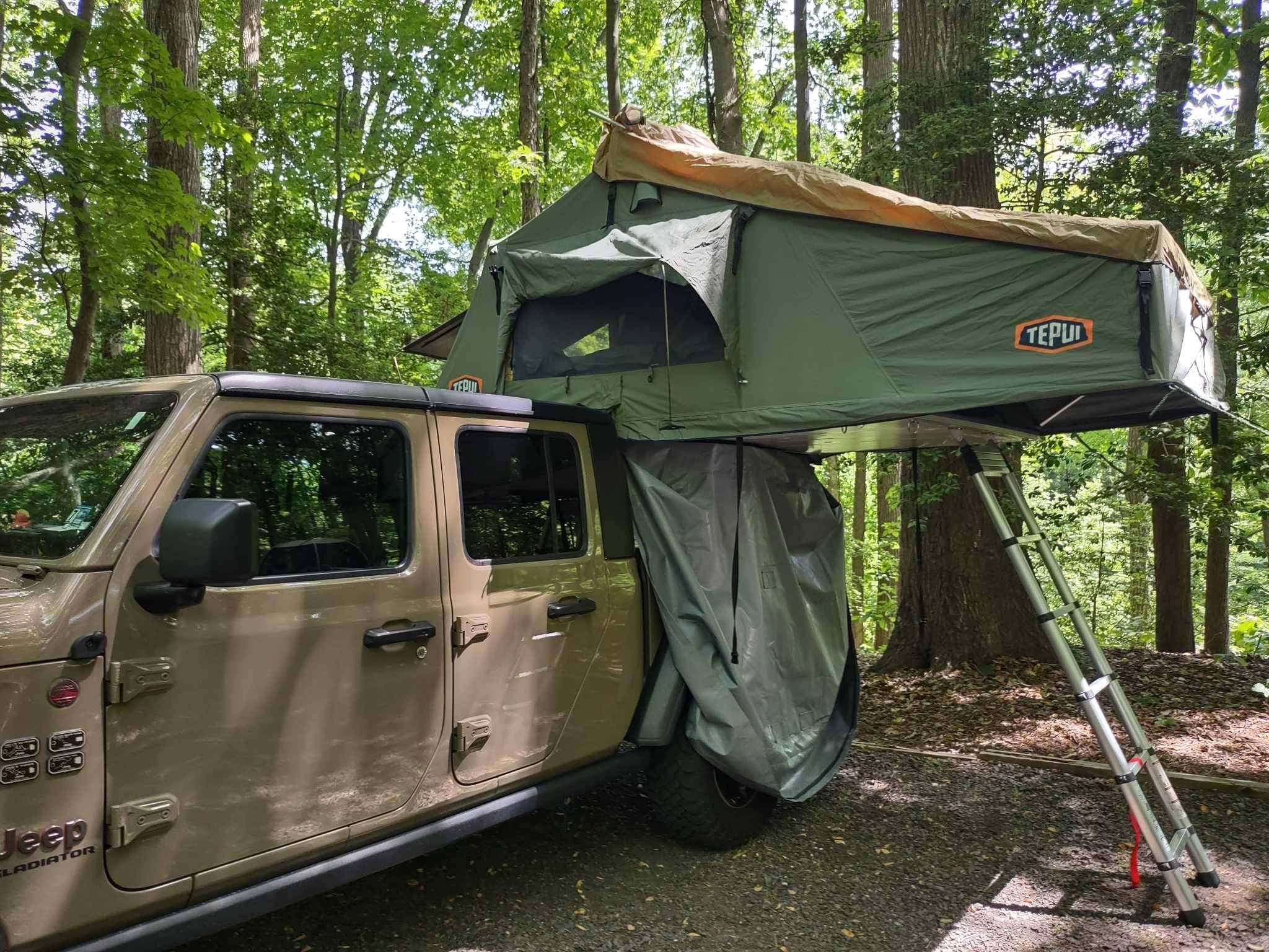 Jeep Gladiator Gladiator Camping w/ Wild Horses of Assateague State Park IMG_1131