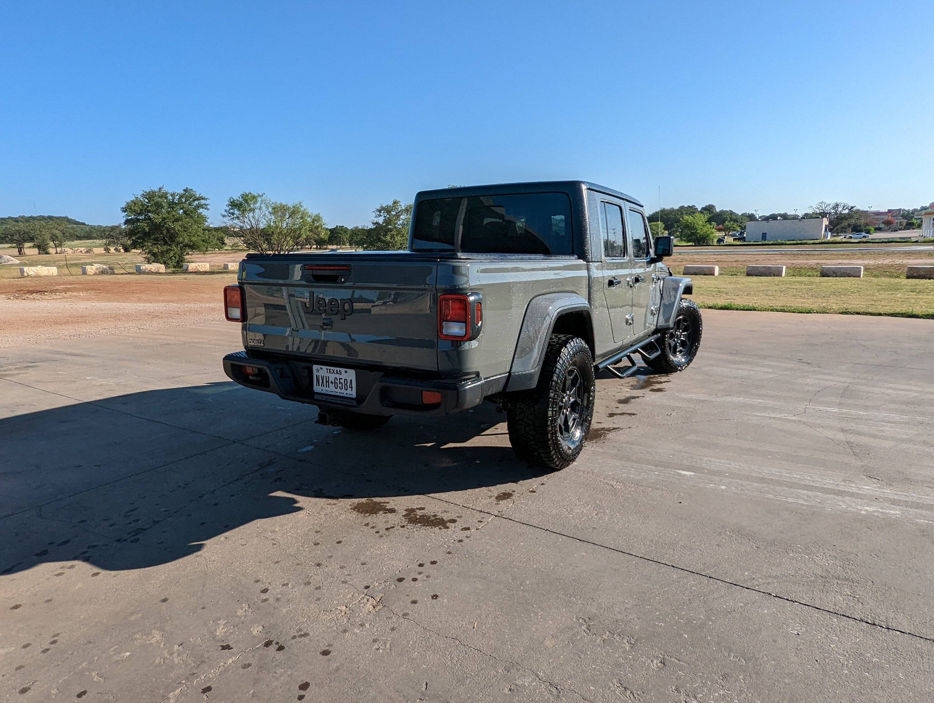 Jeep Gladiator 2021 Willys Gladiator PXL_20220715_134257923
