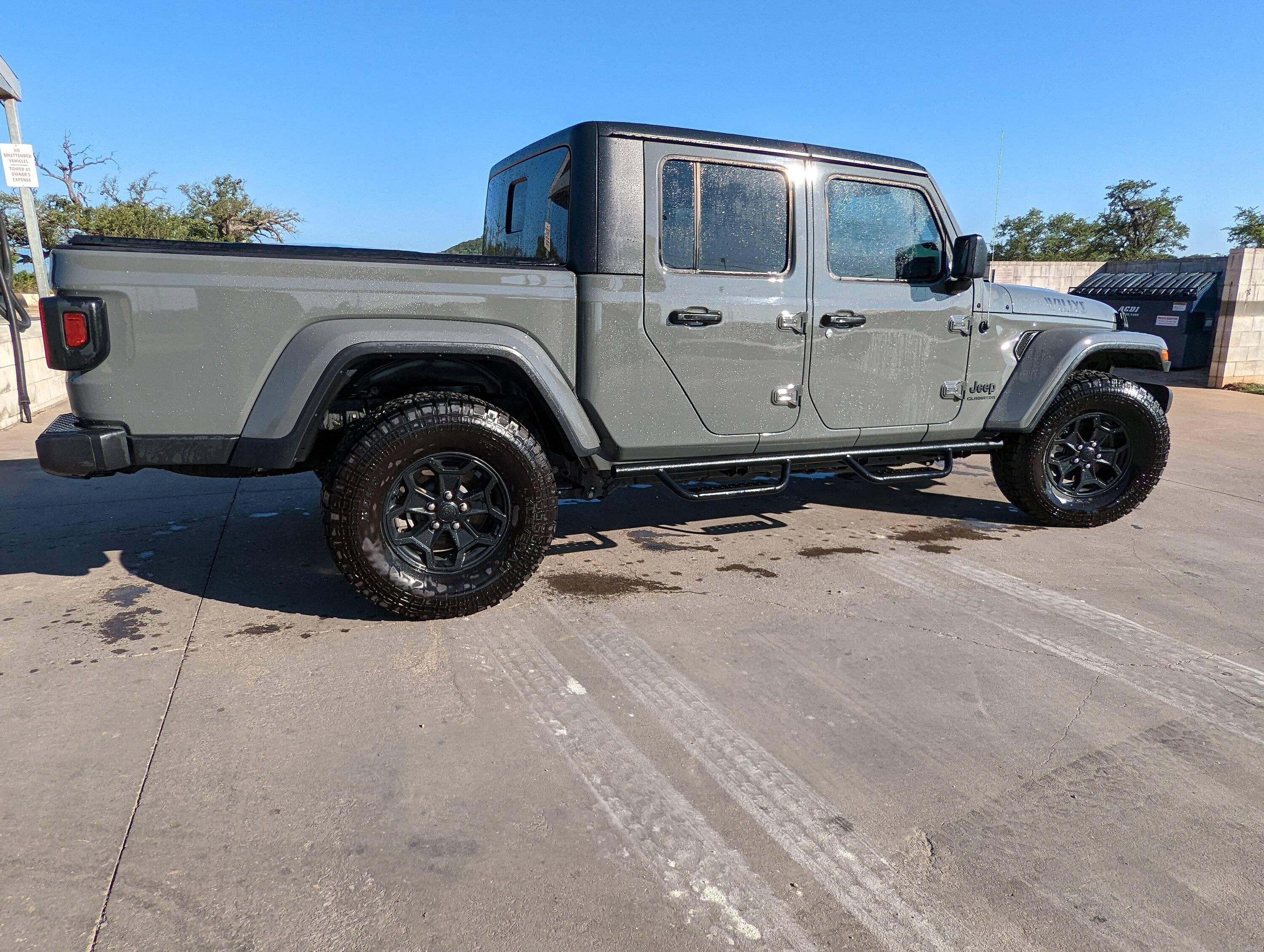 Jeep Gladiator 2021 Willys Gladiator PXL_20220715_134252774