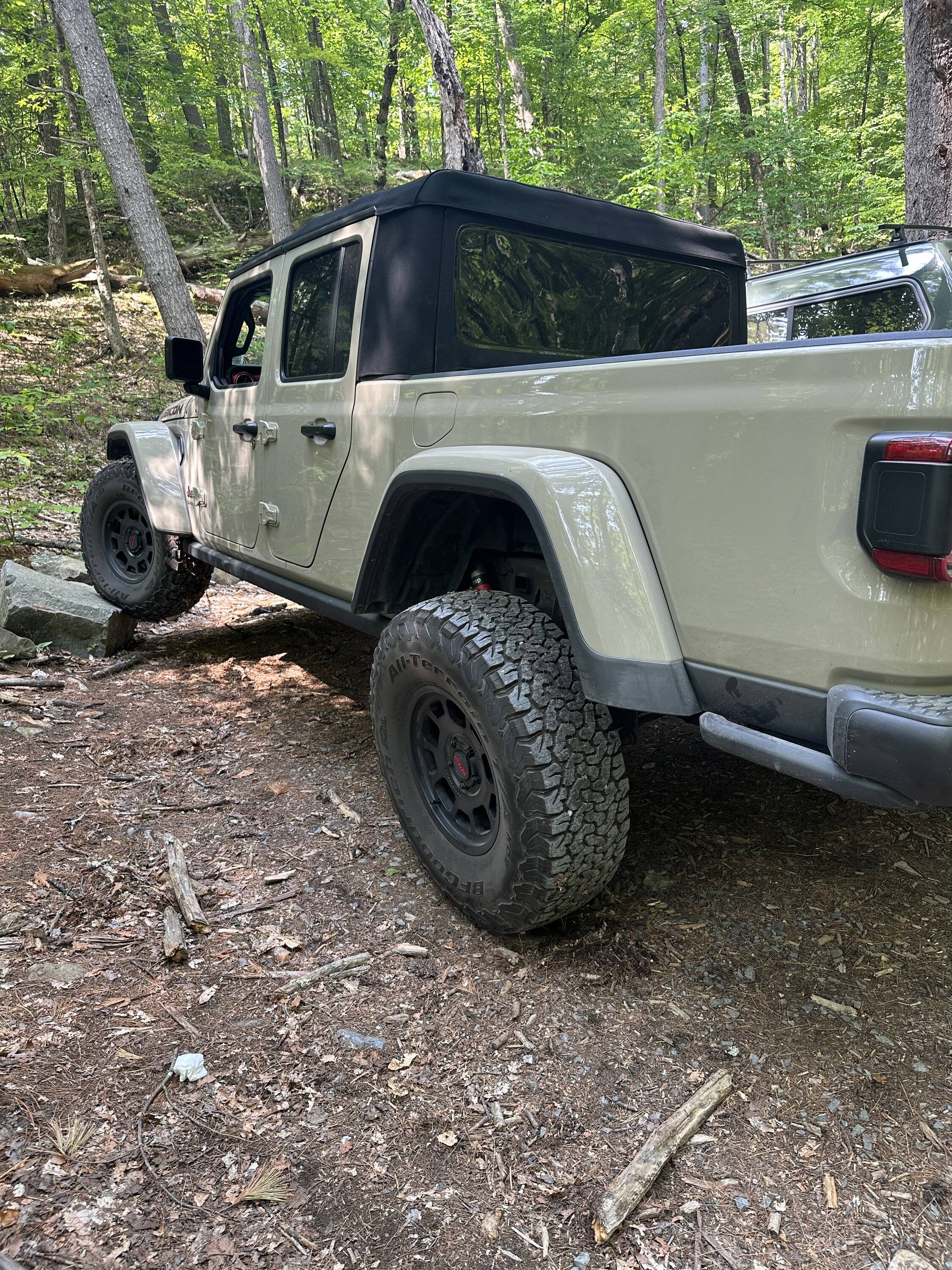 Jeep Gladiator Different Brands of Wheels 88E96742-485F-4D6D-9213-EDD6C969A3F1