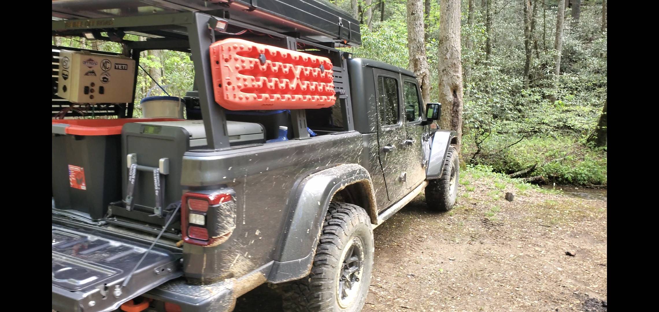 Jeep Gladiator Bed racks that support a tent? Screenshot_20230423-214403_Gallery