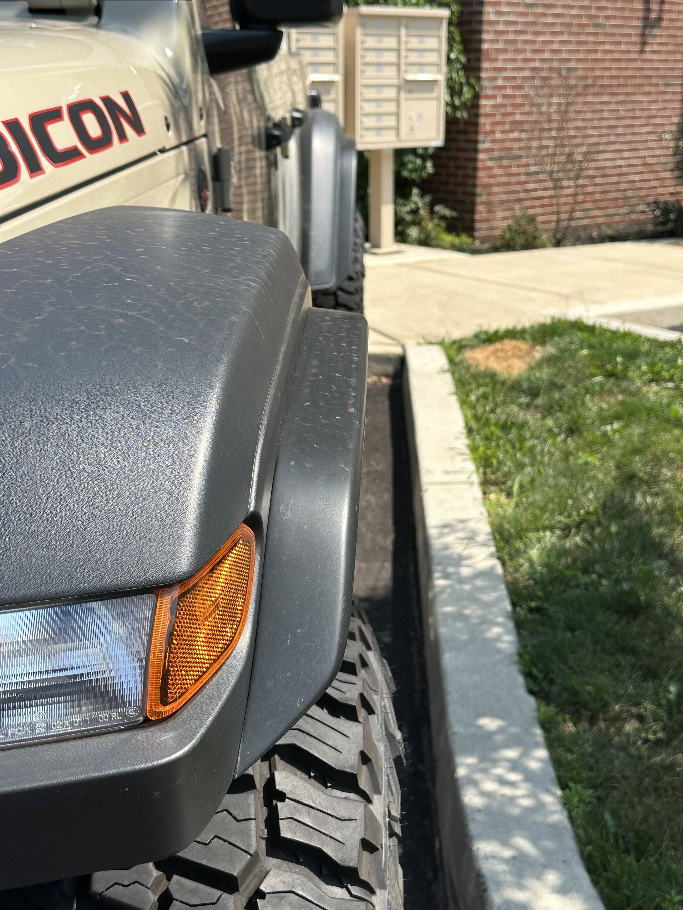 Jeep Gladiator Couple questions about flare extensions / 35s / mudflaps IMG_0033