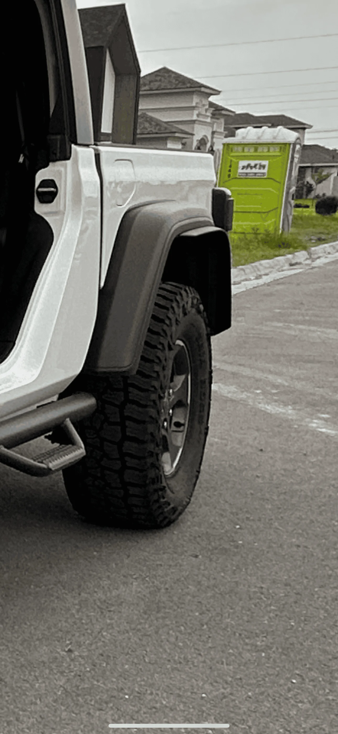 Jeep Gladiator Couple questions about flare extensions / 35s / mudflaps IMG_4600