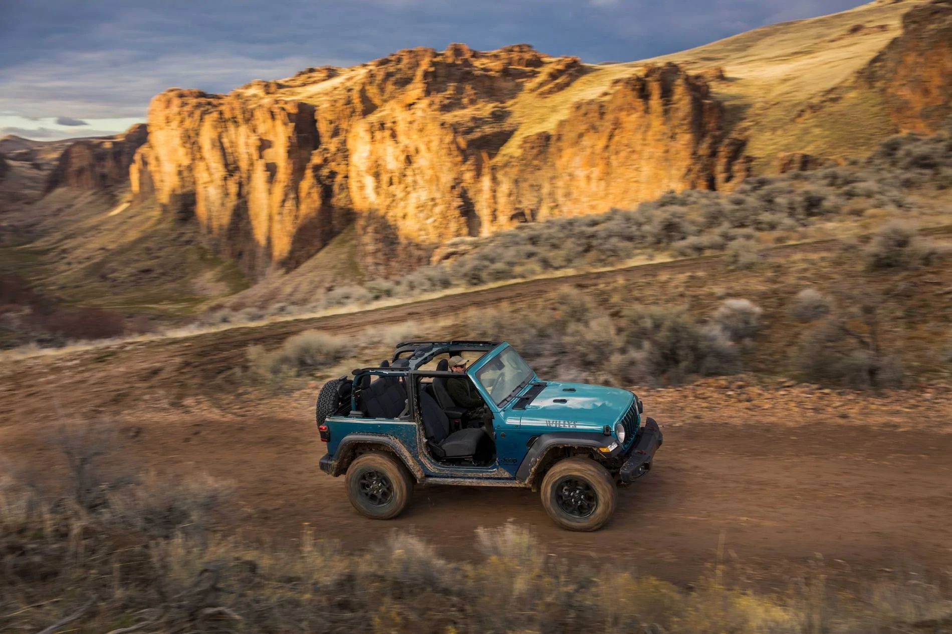 Jeep Gladiator Punk’n Color Returns  For 2023 Jeep Gladiator JP024_250WR