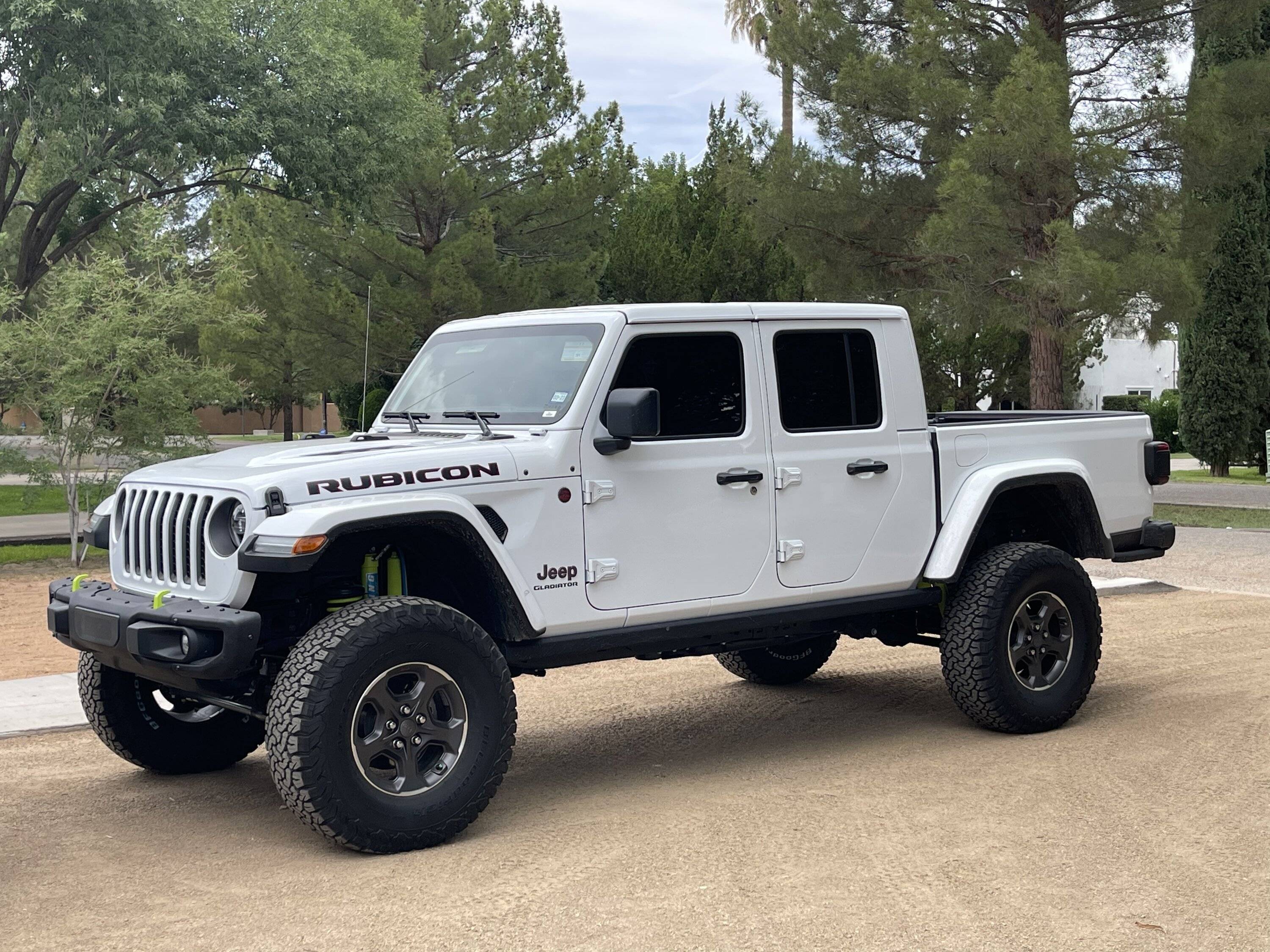 Jeep Gladiator 2022 EcoDiesel JEEP Gladiator Rubicon 85DA6366-105C-41E8-9757-E08442AC87A9