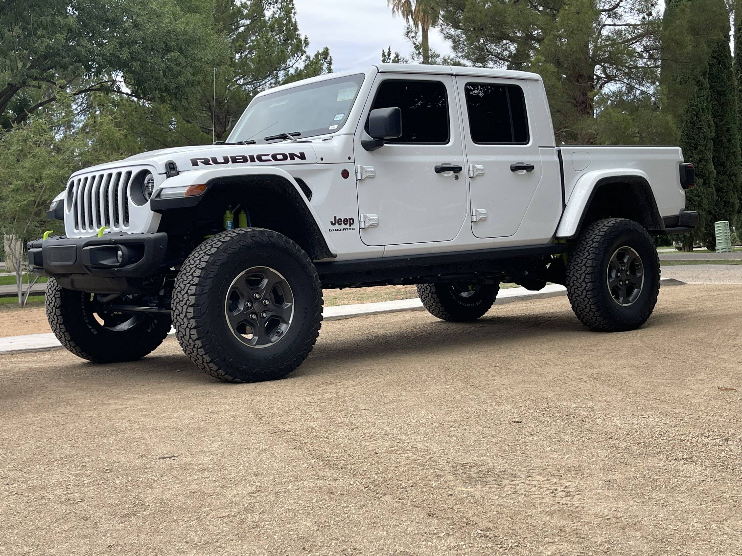 Jeep Gladiator 2022 EcoDiesel JEEP Gladiator Rubicon 4F3A6F1D-43D0-45A9-B872-0D48C803483D