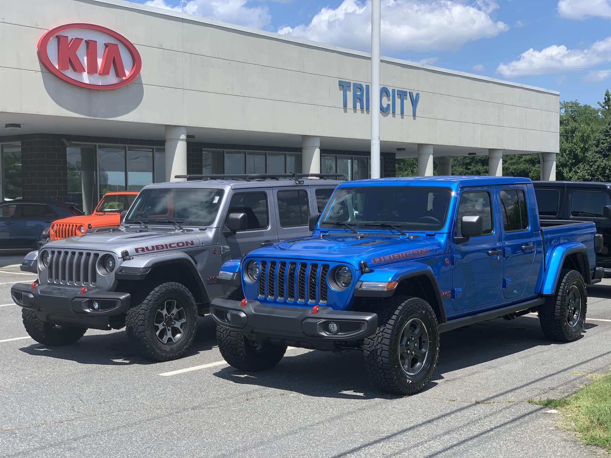 Jeep Gladiator Save up to $12,500 on new 2023 Gladiators! 359425450_974916493488529_1698417747346922268_n