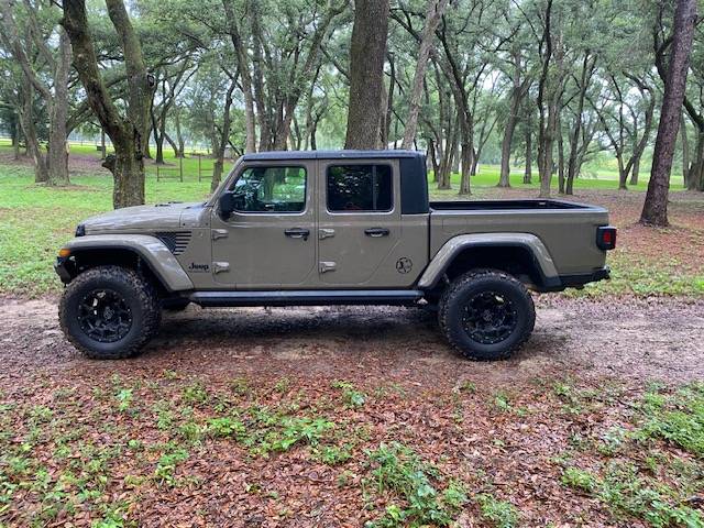 Jeep Gladiator Lets see those Sport S Gladiators with 35" tires and wheels !! IMG_2195.JPG