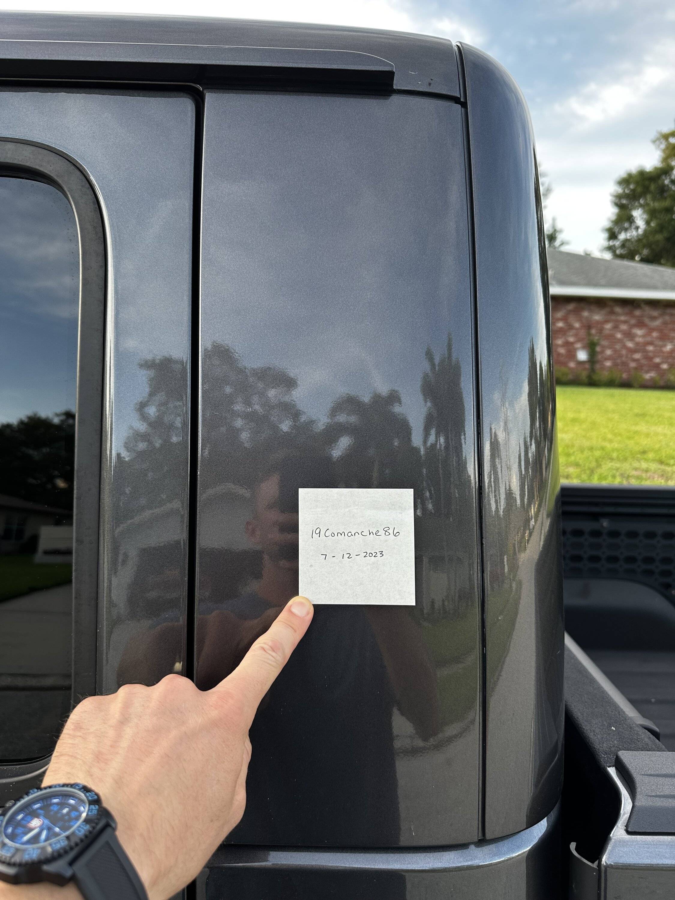 Jeep Gladiator Granite crystal hard top trade for black hard top & $500 IMG_3011
