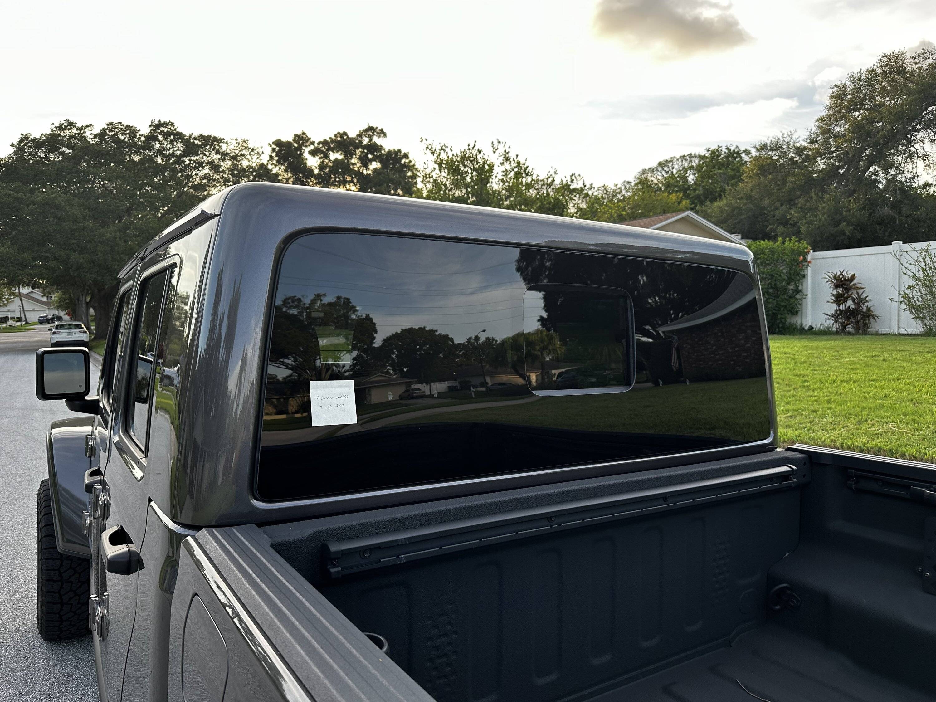 Jeep Gladiator Granite crystal hard top trade for black hard top & $500 IMG_3012