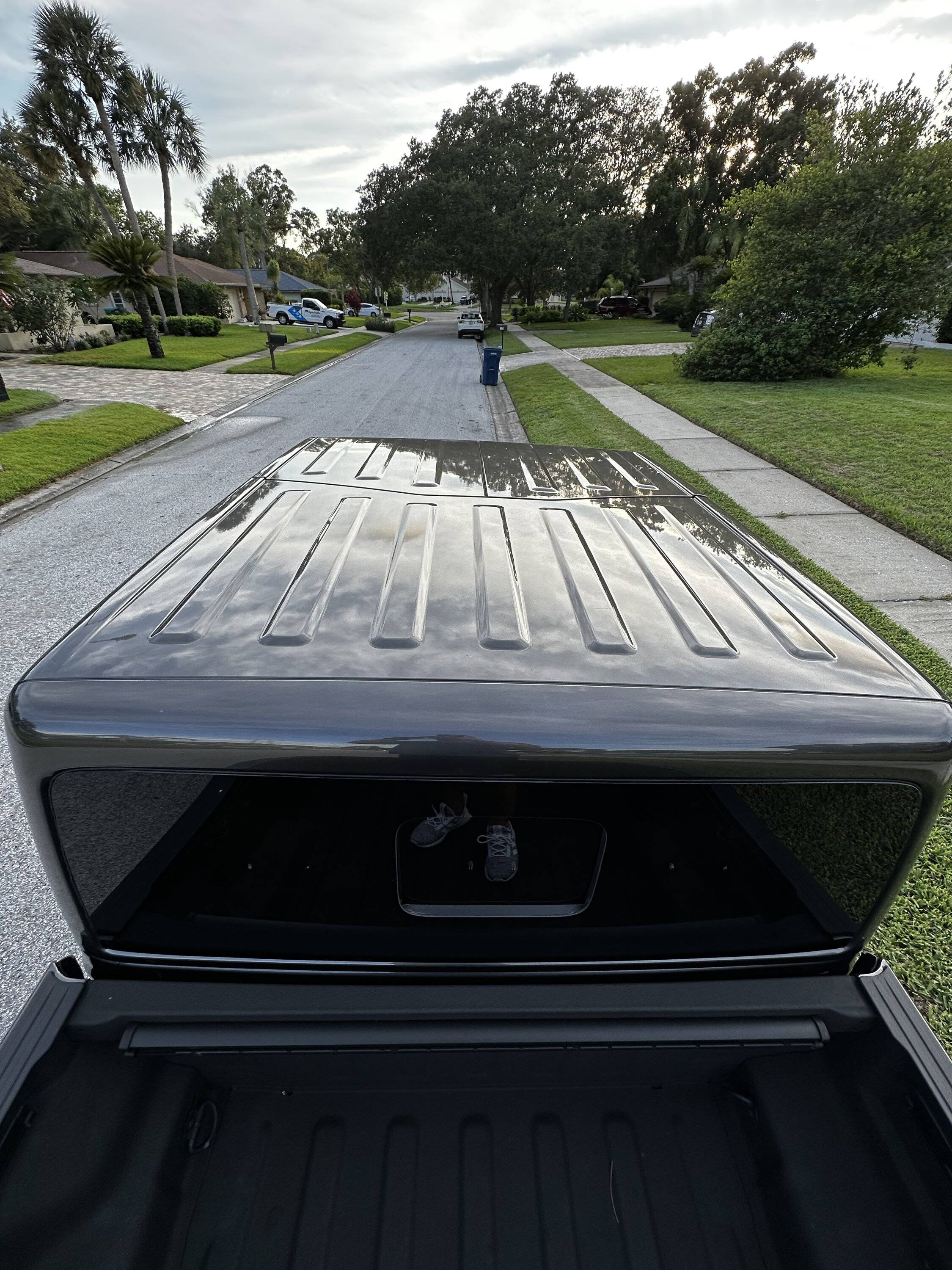 Jeep Gladiator Granite crystal hard top trade for black hard top & $500 IMG_3013